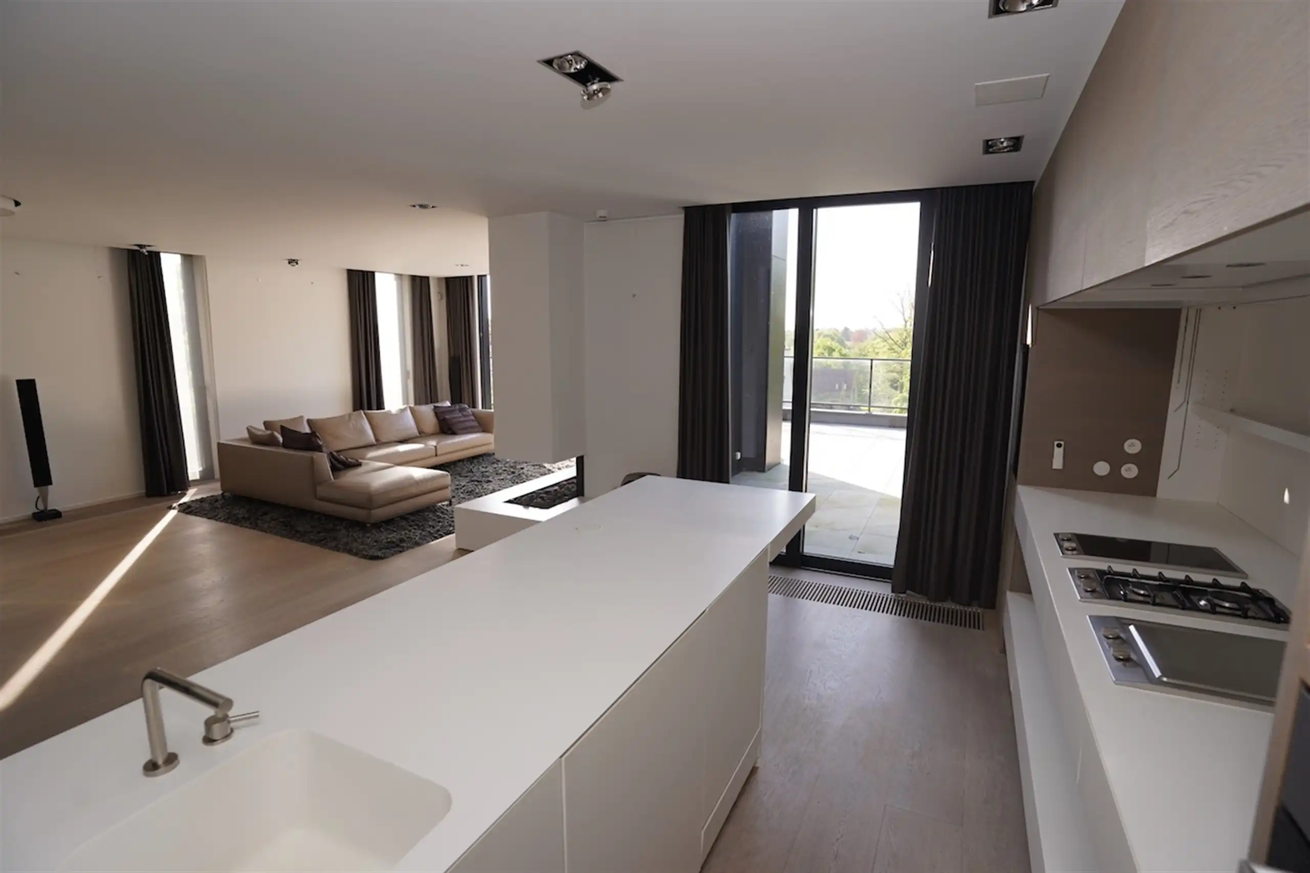 Exclusief Wonen: Luxepenthouse met Zwembadtoegang & 3 Slaapkamers! foto 11