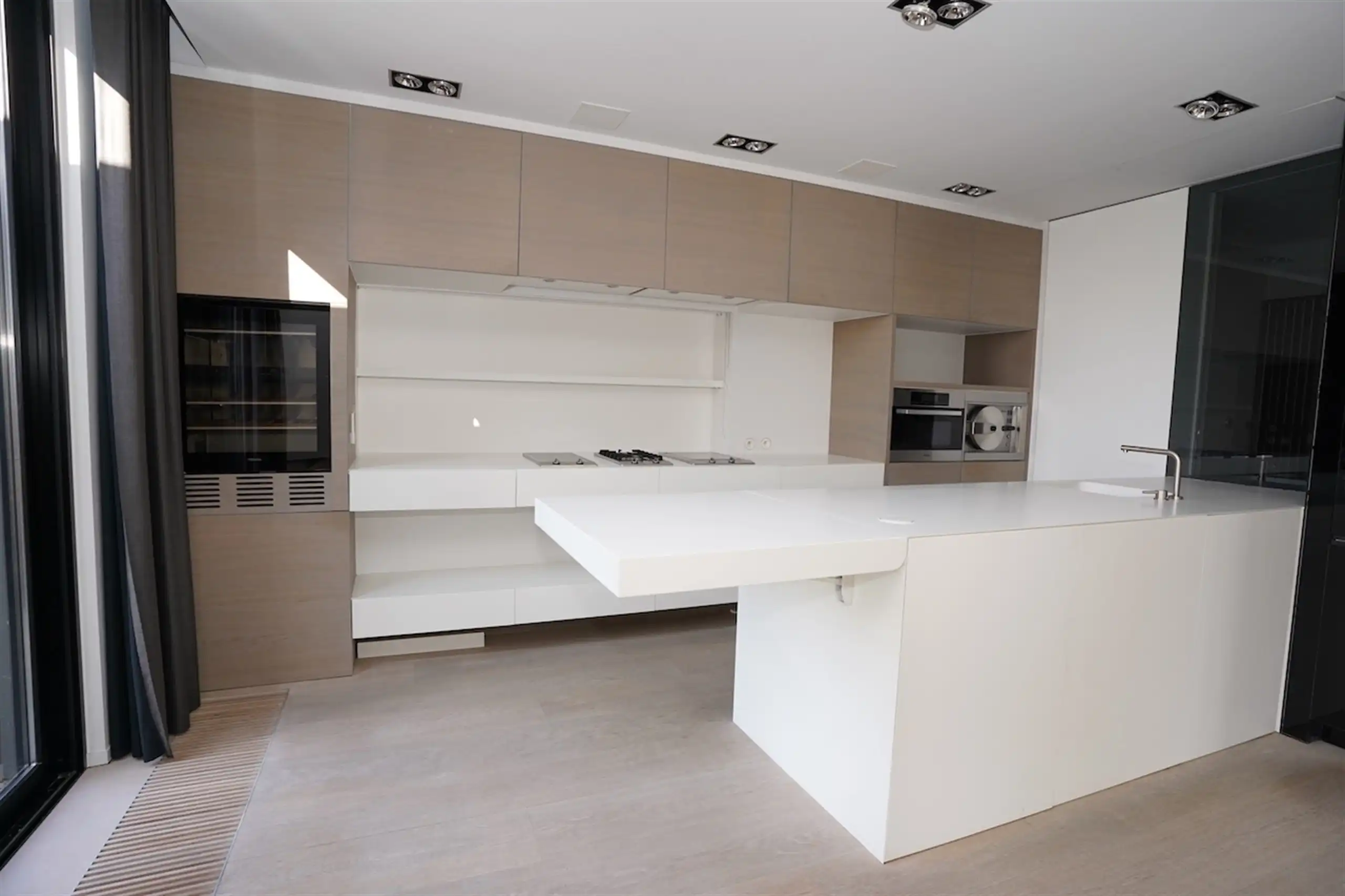 Exclusief Wonen: Luxepenthouse met Zwembadtoegang & 3 Slaapkamers! foto 11