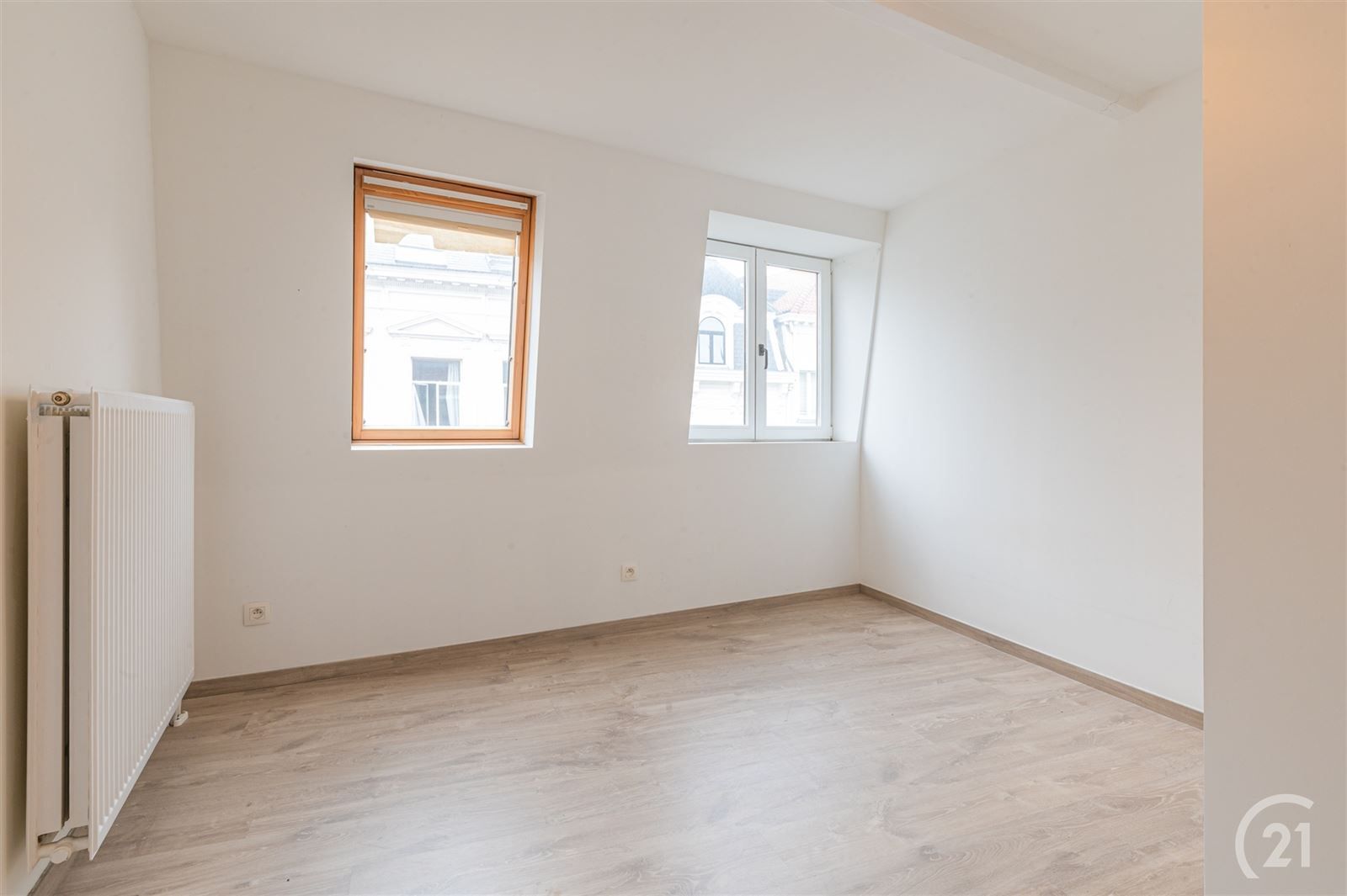 Opbrengstenwoning en handelsruimte foto 8