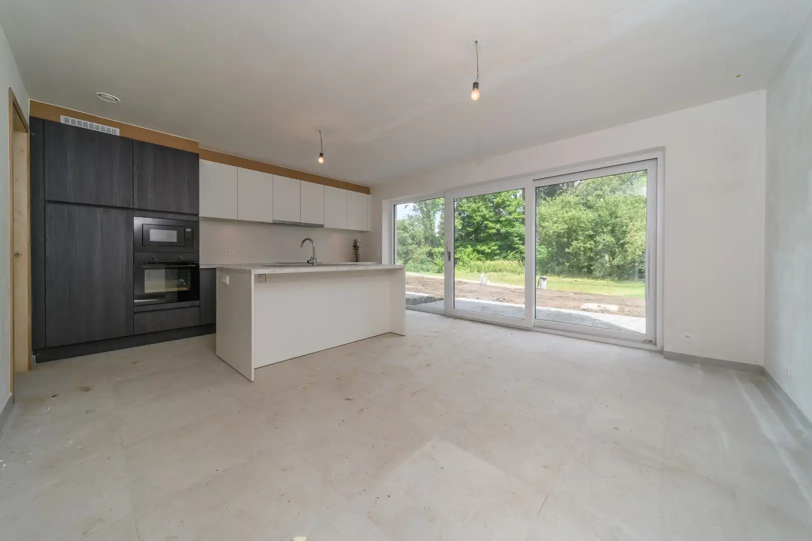 Nieuwbouwwonig met eigen parkeerplaats te Haaltert foto {{pictureIndex}}