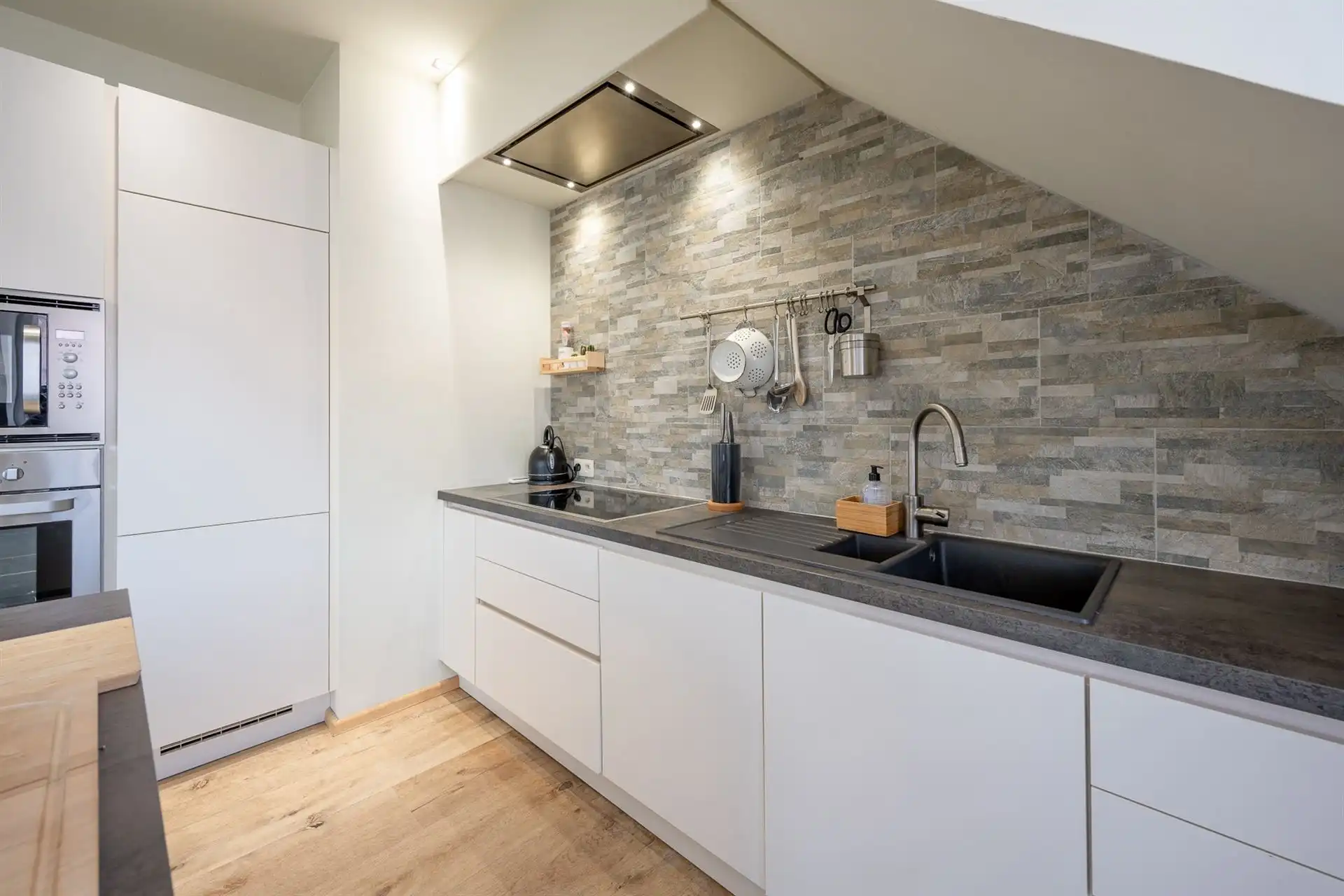 Stijlvol appartement met Moderne open Keuken nabij de Jachthaven van Blankenberge foto 6