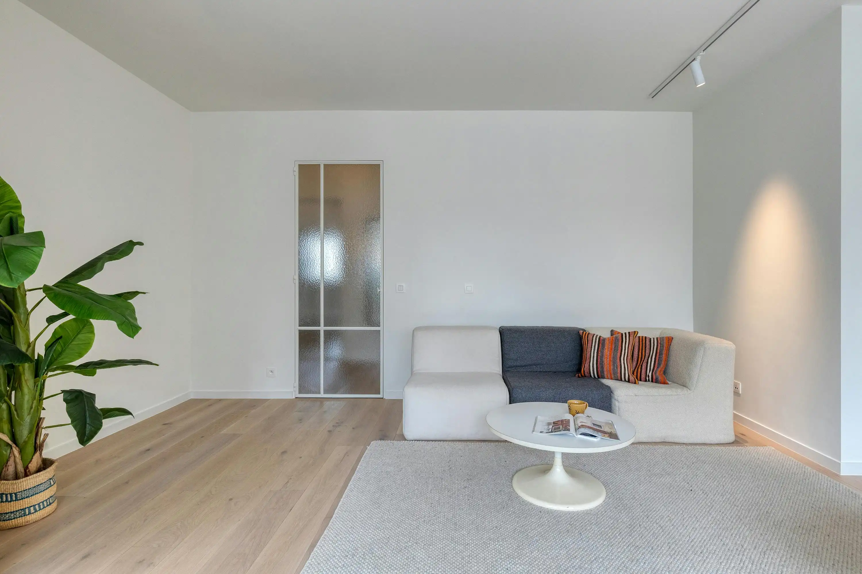 Luxueus 3-slaapkamerappartement met terras te koop in Wilrijk foto {{pictureIndex}}