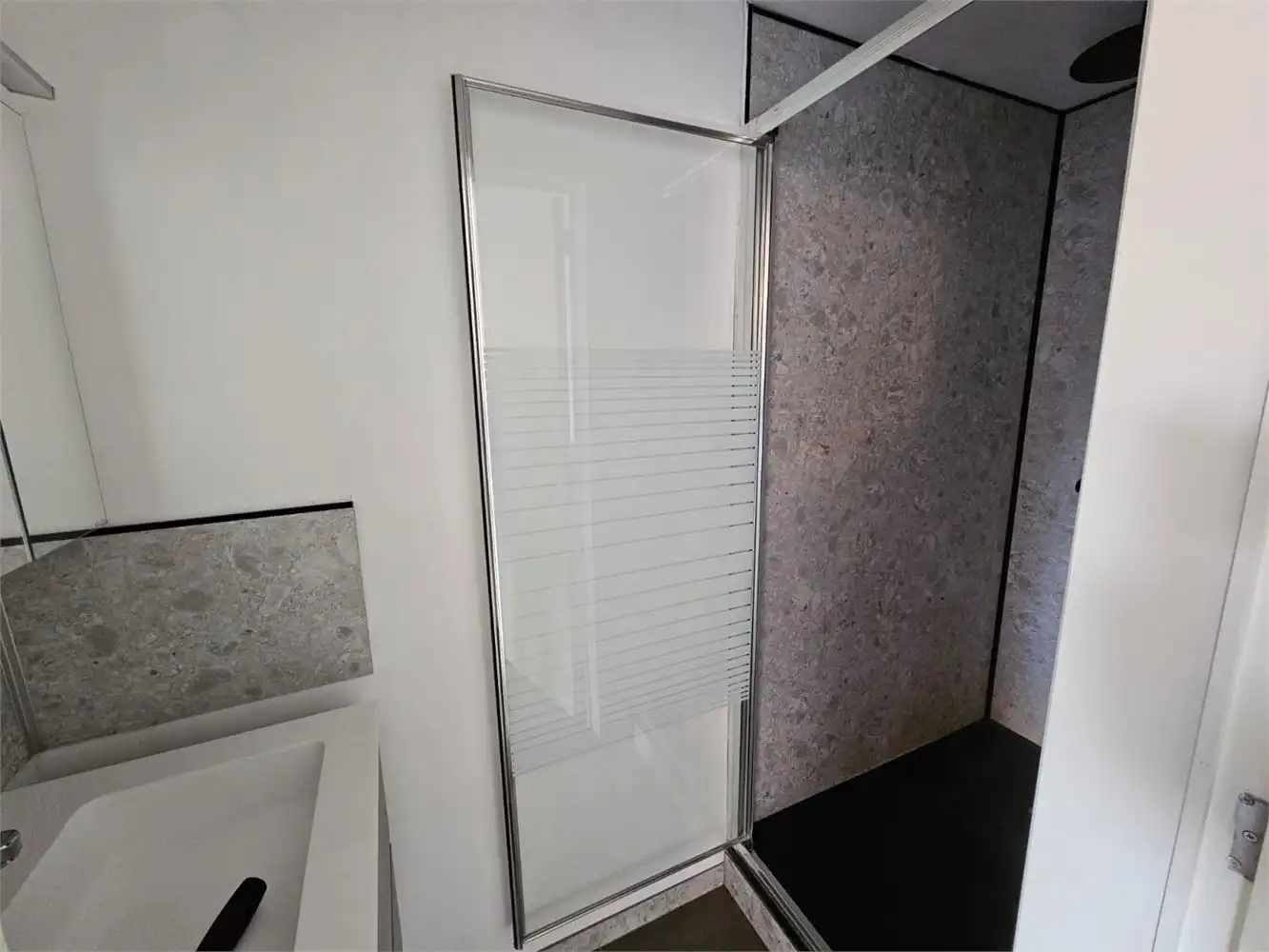 Gebouw bestaande uit 2 appartementen in de dorpskern foto 9