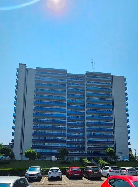 Instapklaar appartement met 2 + 1 slaapkamers en parkeerplaats voor de deur. foto 21
