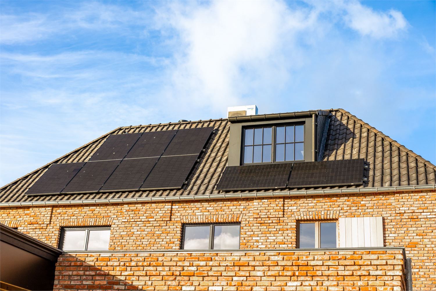 IDEALIS VASTGOED - BIJZONDERE WONING OP EEN KNAP PERCEEL VAN 10A 25CA OP RESIDENTIELE LOCATIE! foto 52