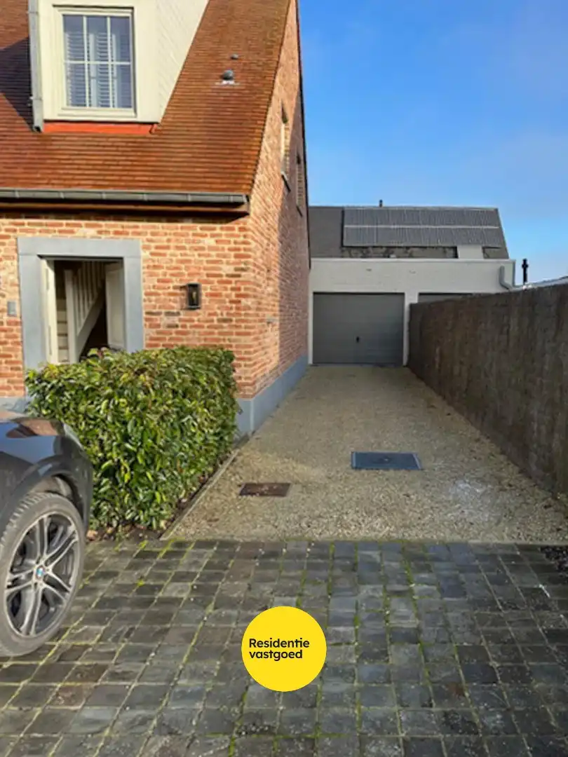 Open bebouwing met 3 slaapkamers en garage in Oudenburg foto 15