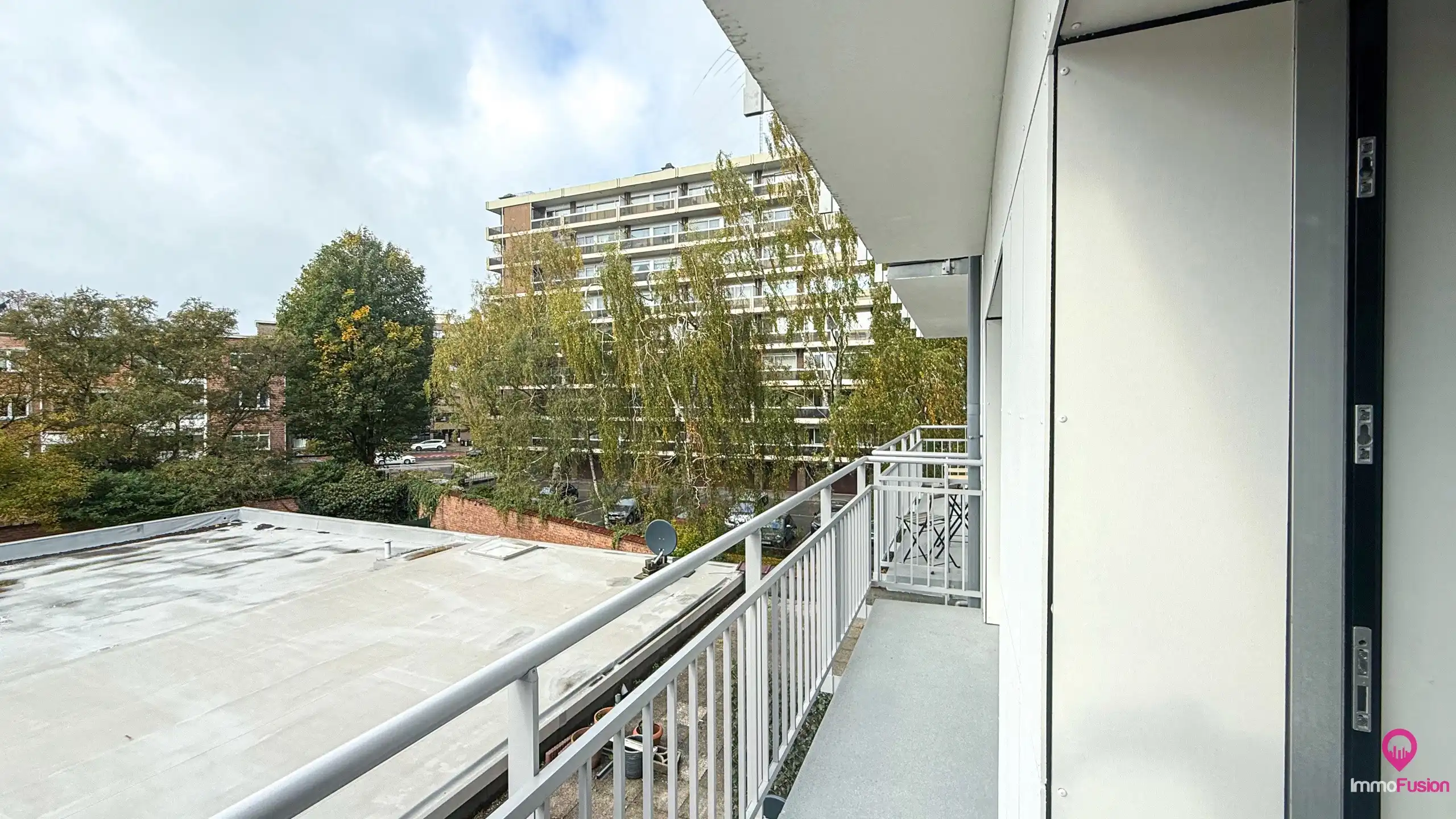 Residentieel modern appartement met ondergronde parking! foto 12