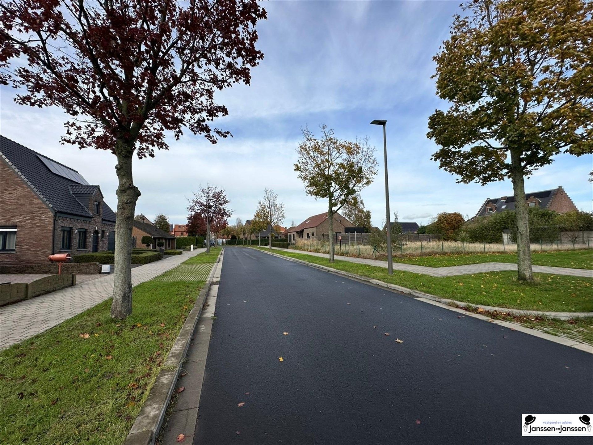 Mooi stuk bouwgrond voor halfopen bebouwing foto 6