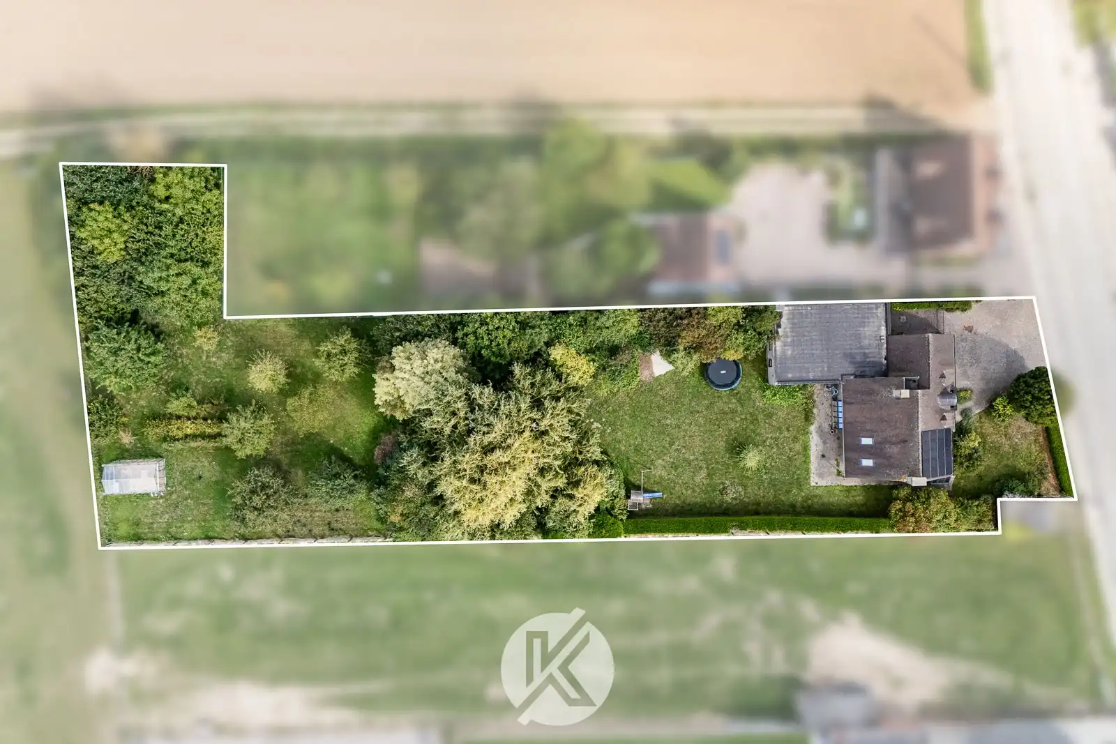 Villa op 31a in een groene omgeving foto 4