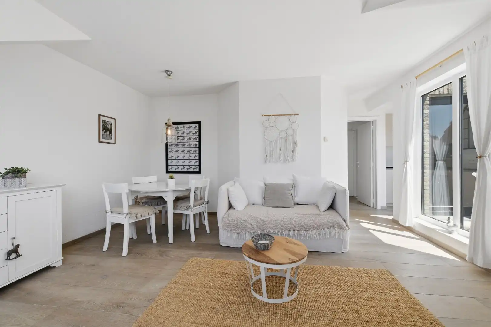 Instapklaar en gemeubeld 1-slaapkamerappartement met terras in hartje Wenduine foto 10
