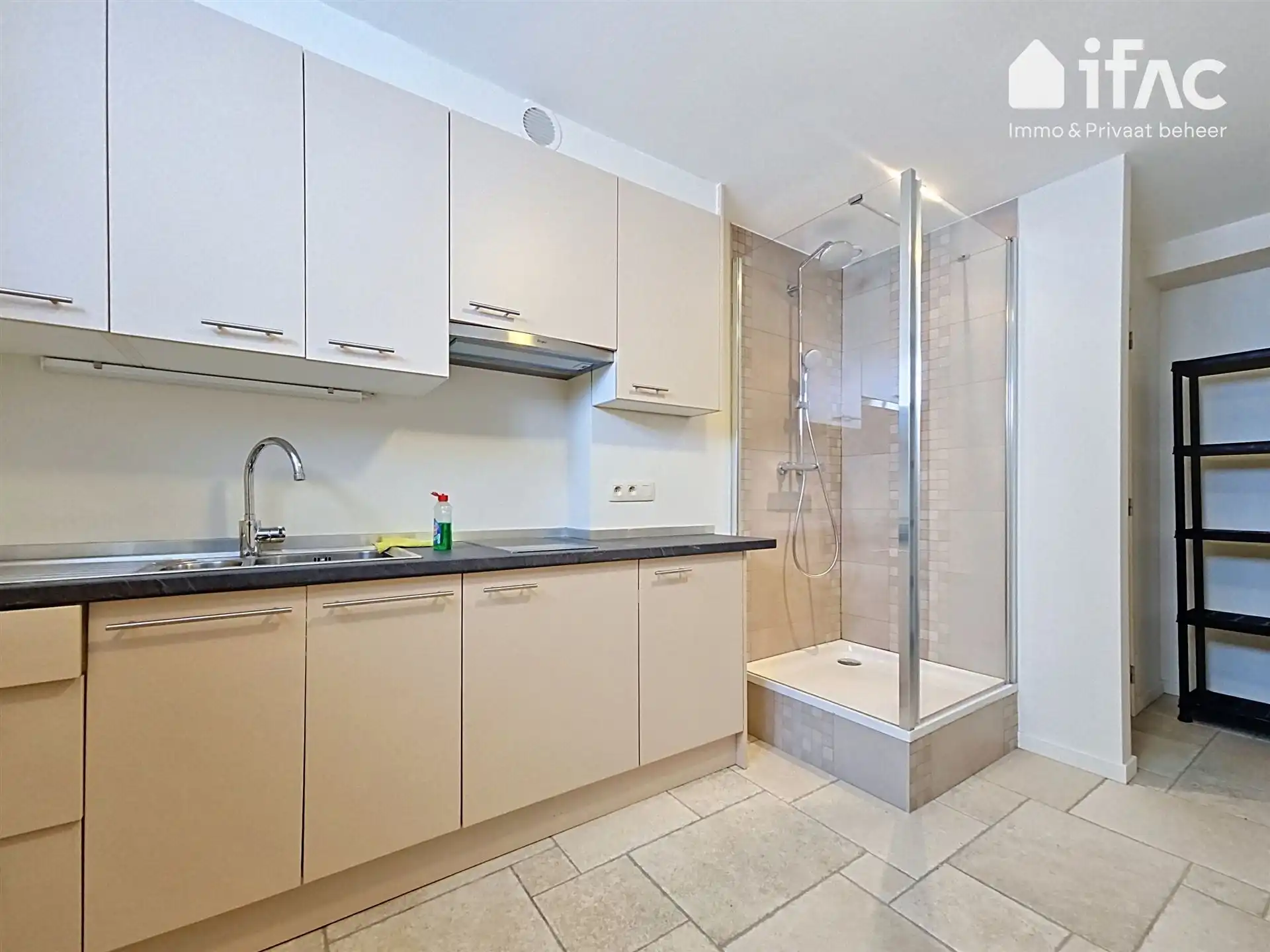 Moderne kantoorruimte met hoogwaardige afwerking foto 7