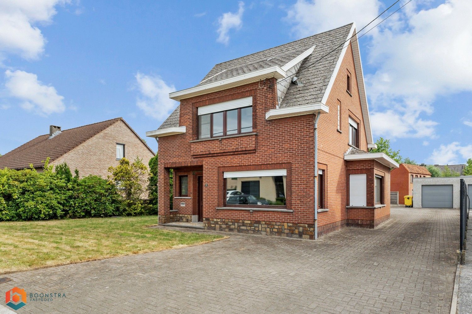 Hoofdfoto van de publicatie: Woning met 3 slpkrs, garage en ruime tuin