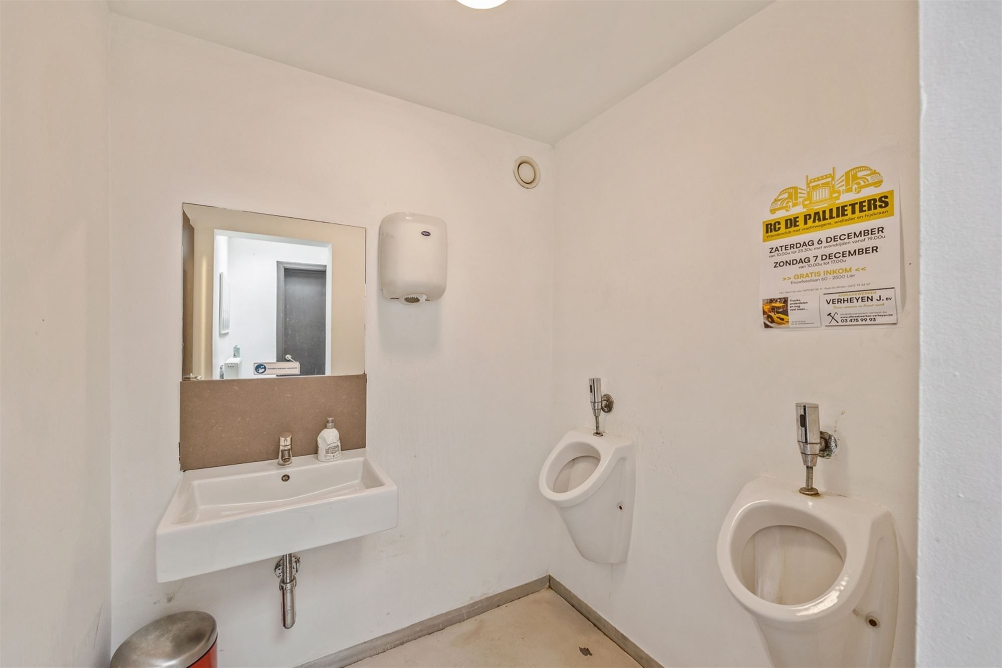 Handelspand met appartement gelegen te Ranst foto 12