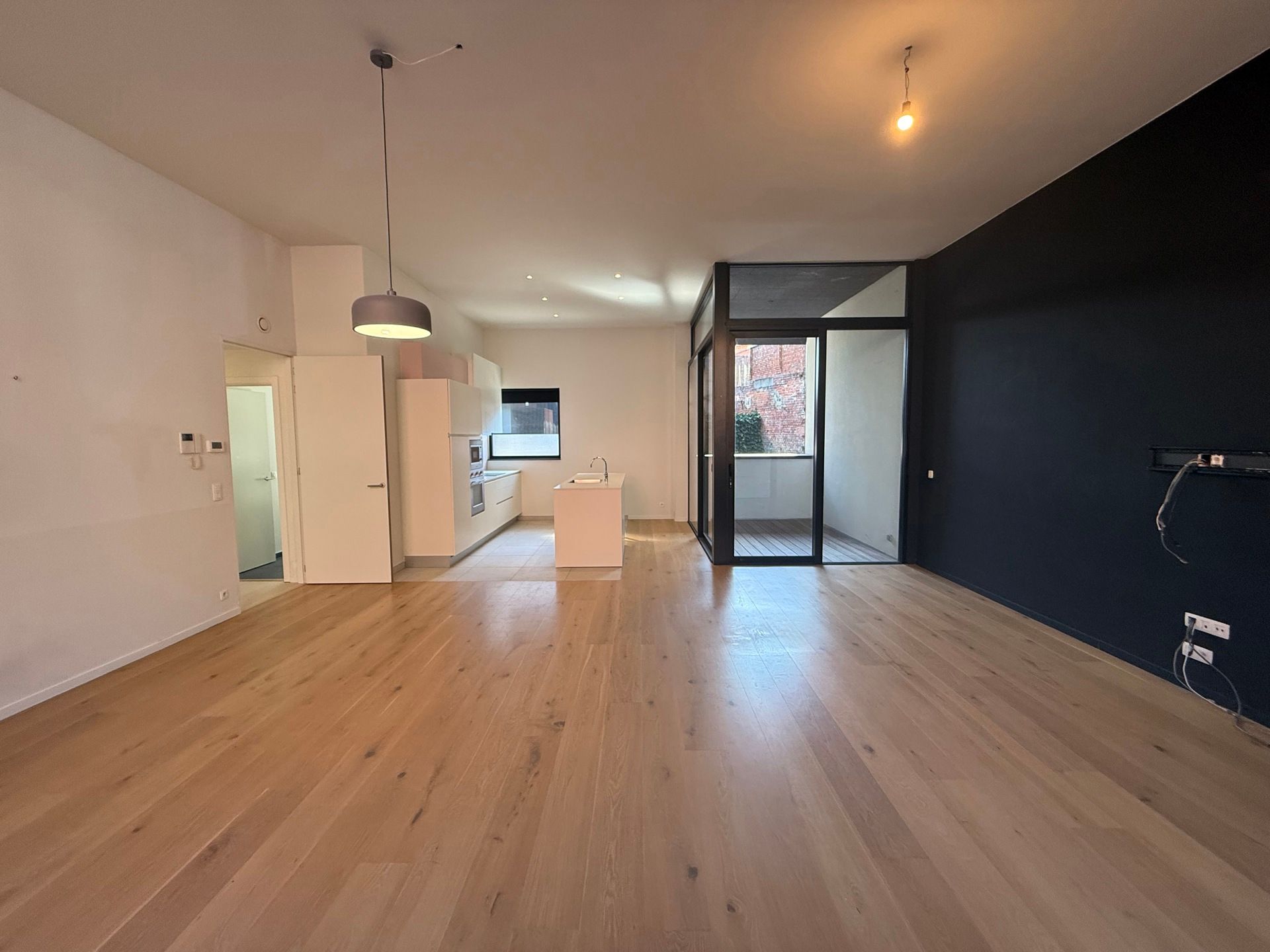 AALST - CENTRUM - Lichtrijk gelijkvloers appartement met staanplaats foto 3