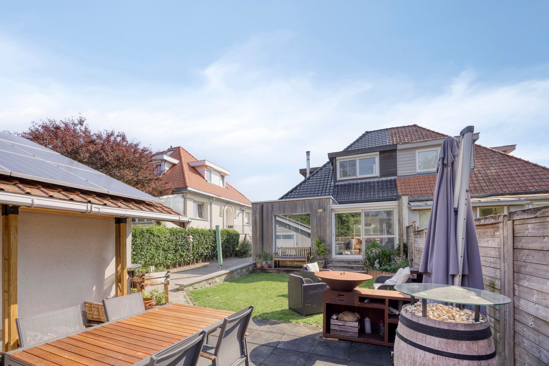 Rustig gelegen woning met garage foto 4