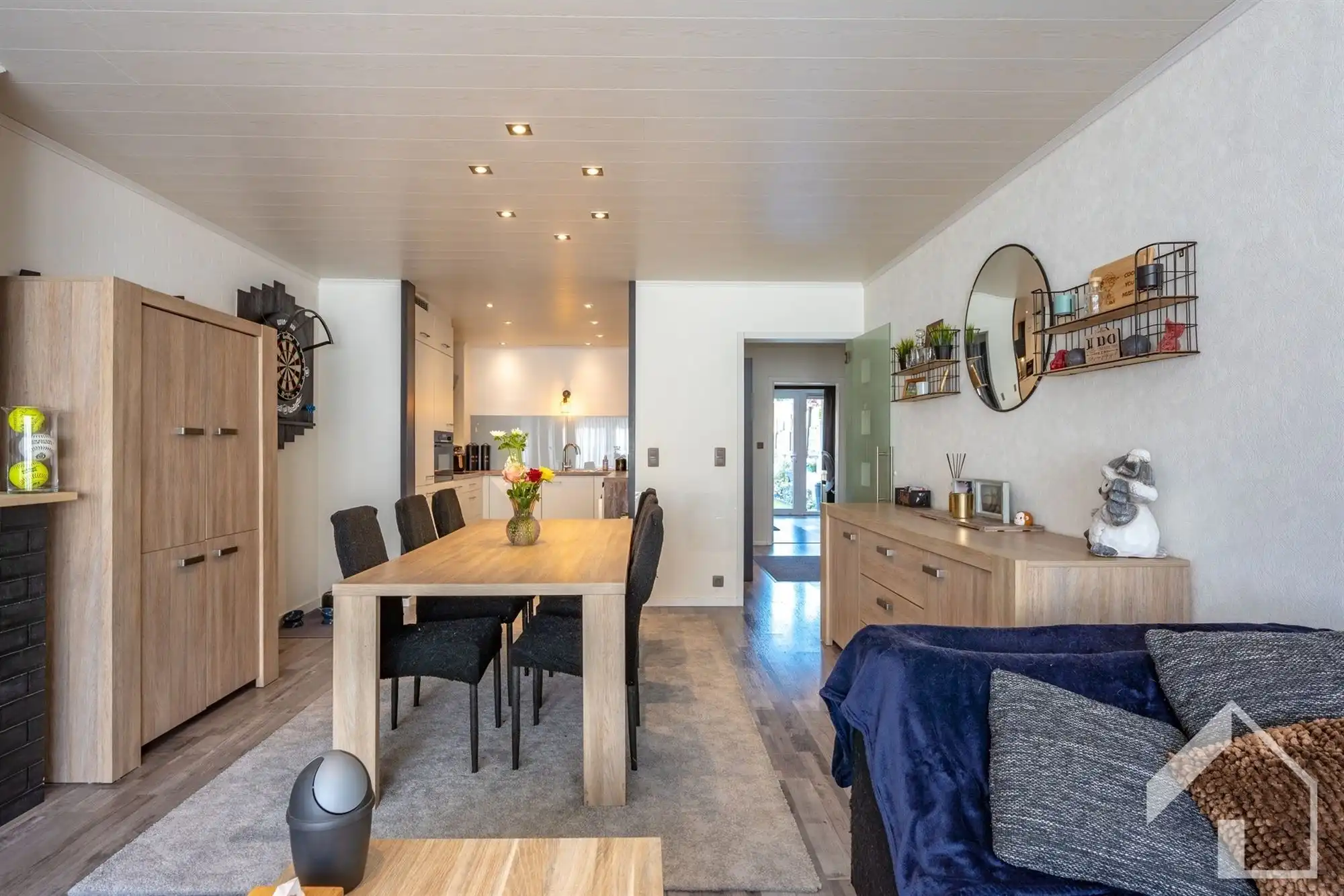 Instapklaar gelijkvloers appartement met 2 slaapkamers, tuin en terras foto 2