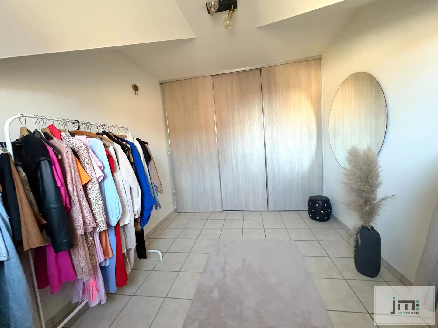 Instapklaar 3-slaapkamerappartement op toplocatie in Borgloon foto 8