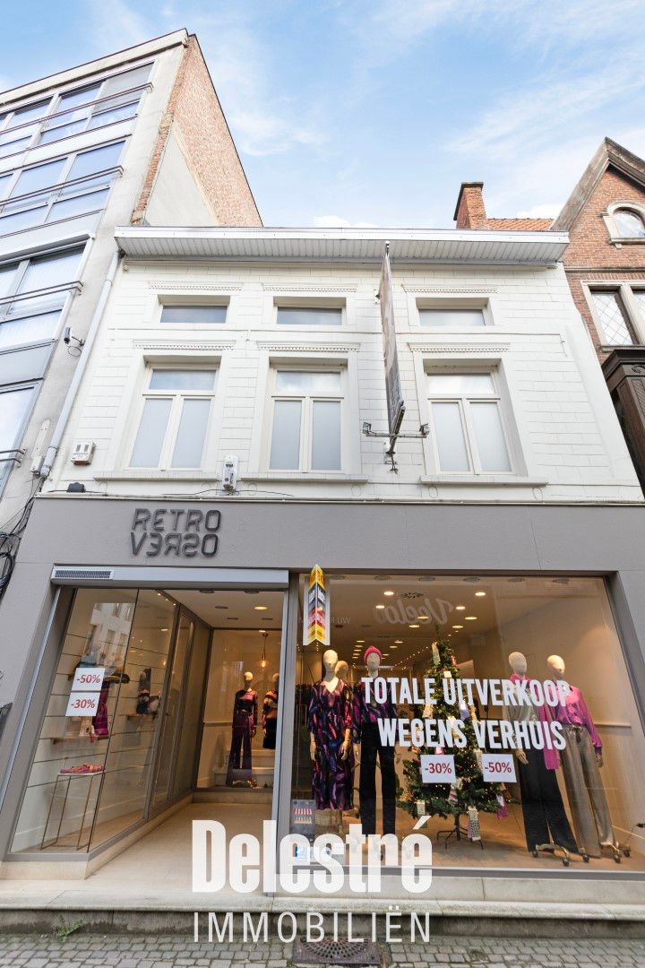 COMMERCIEEL GEBOUW IN WINKELSTRAAT CENTRUM foto 1