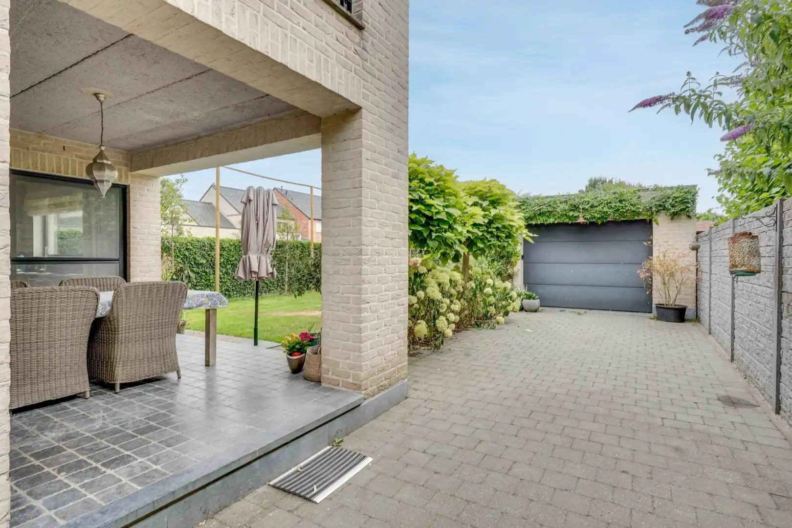 INSTAPKLARE GEZINSWONING MET 4 SLAAPKAMERS, ZWEMBAD EN PRACHTIGE TUIN OP 609M2 TE MAASMECHELEN foto 28