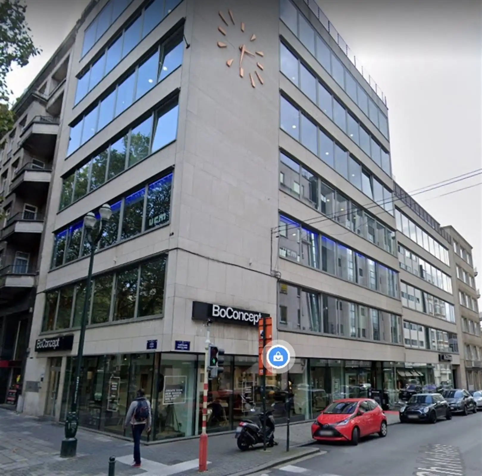 LOUIZA 209A: 444m² foto {{pictureIndex}}