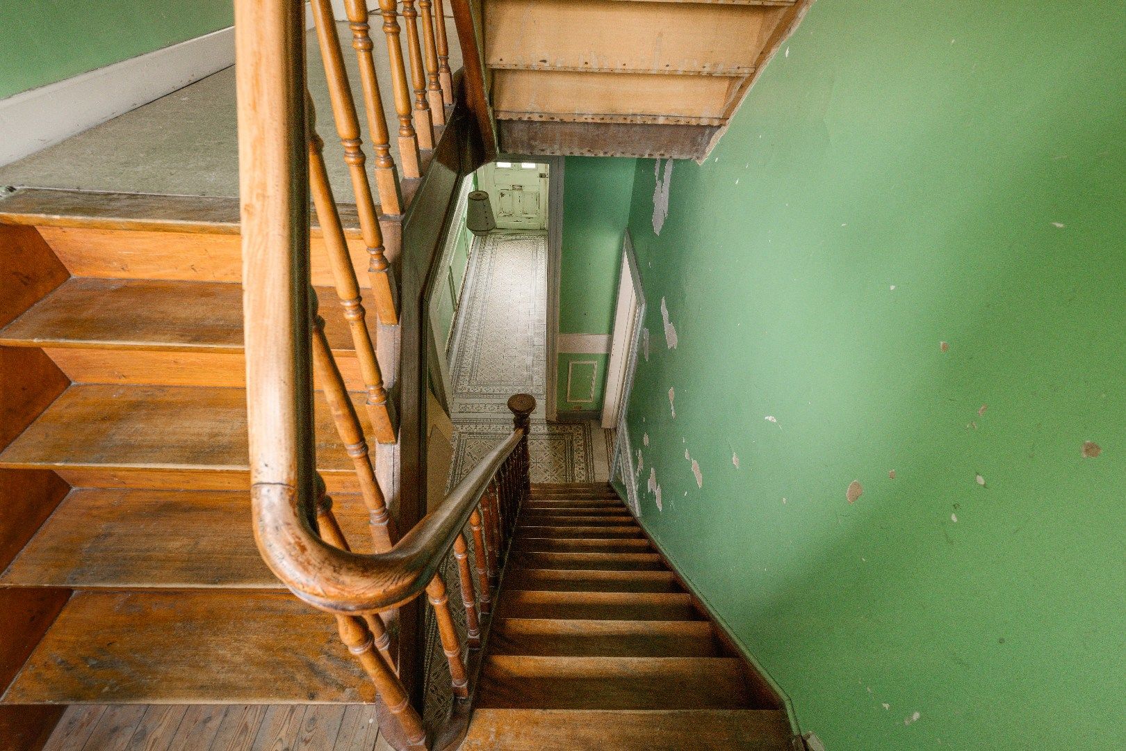 AUTHENTIEKE INTERBELLUM WONING OP 705 m² MET GARAGE en TUIN  foto 17