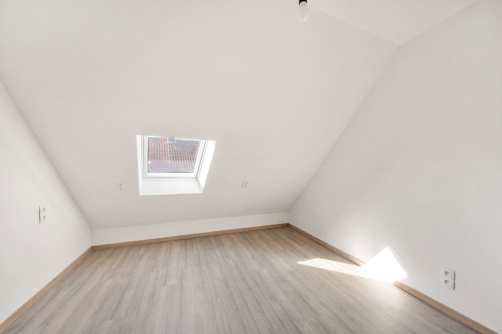 Ruime woning met 4 slaapkamers op 560 m² te Wervik foto 12