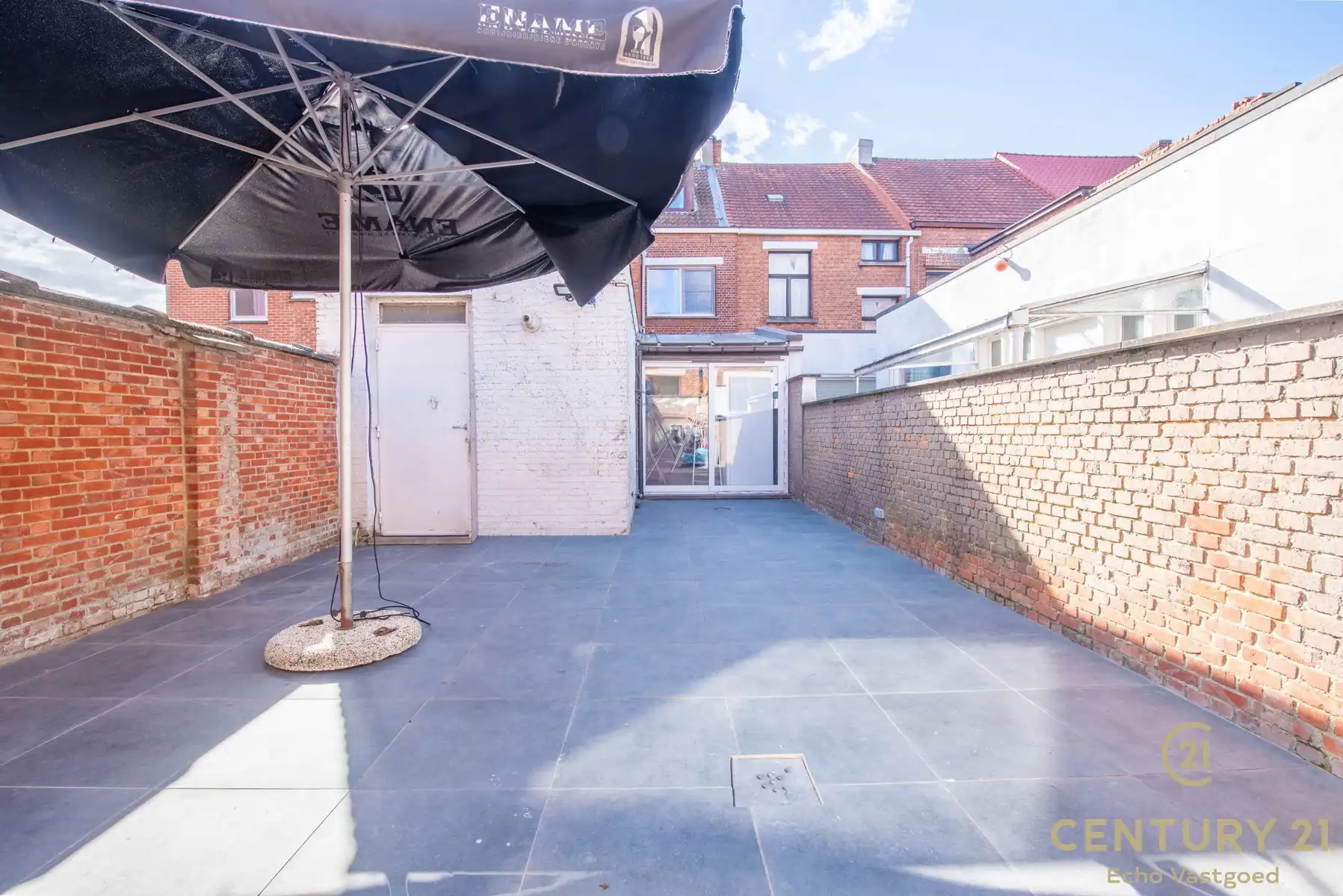 Ruime, gerenoveerde woning met 4 slpk en stadstuin foto 11