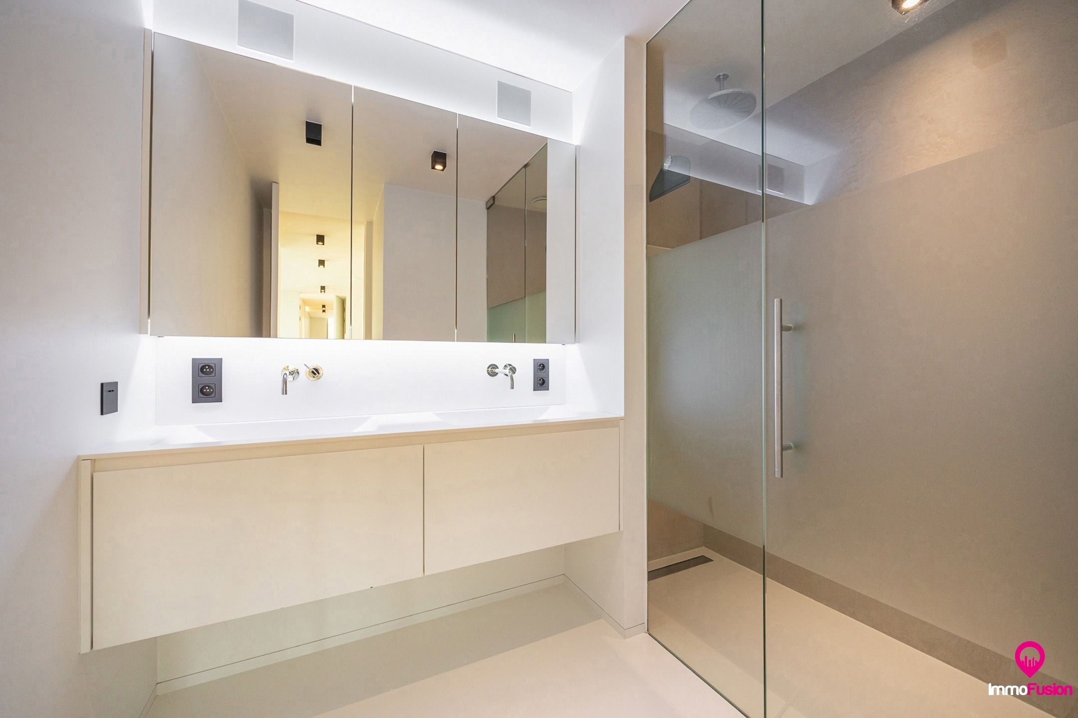 Luxe villa met poolhouse en hoogwaardige materialen! foto 37
