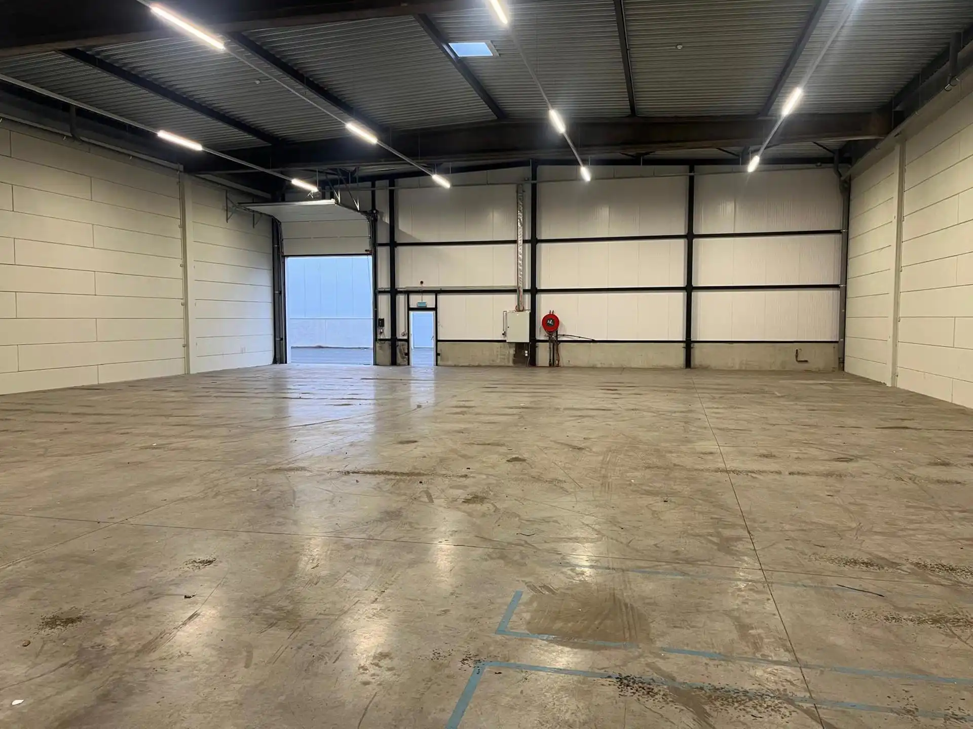 KMO-unit van 526m² in de industriezone Wilrijk nabij de A12 foto 3