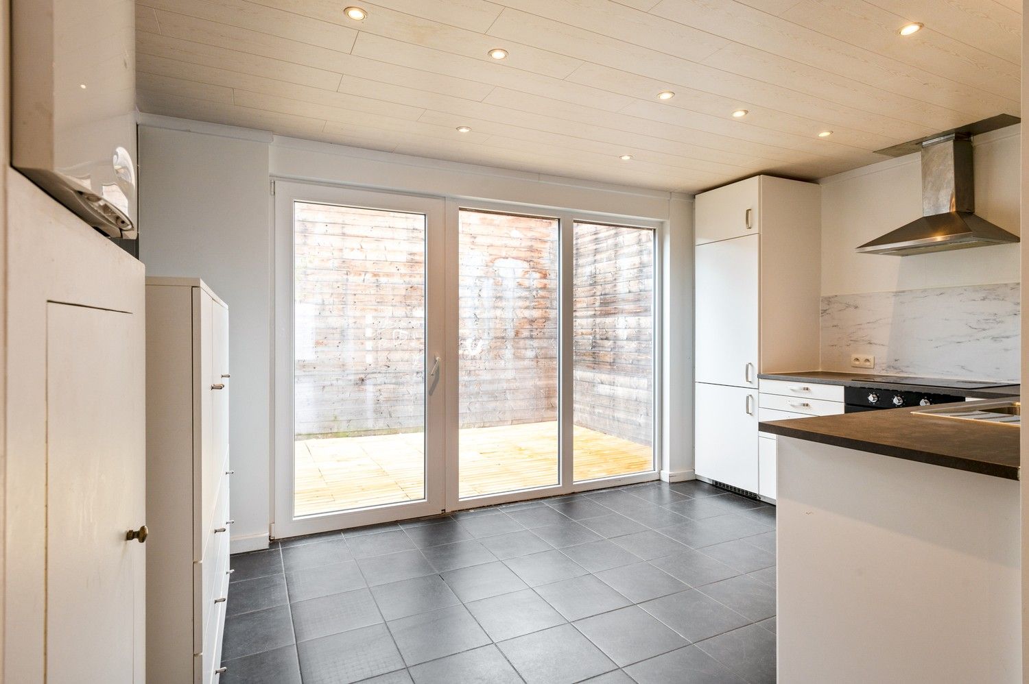 Huis met 2 slaapkamers en terras in Deurne! foto 3
