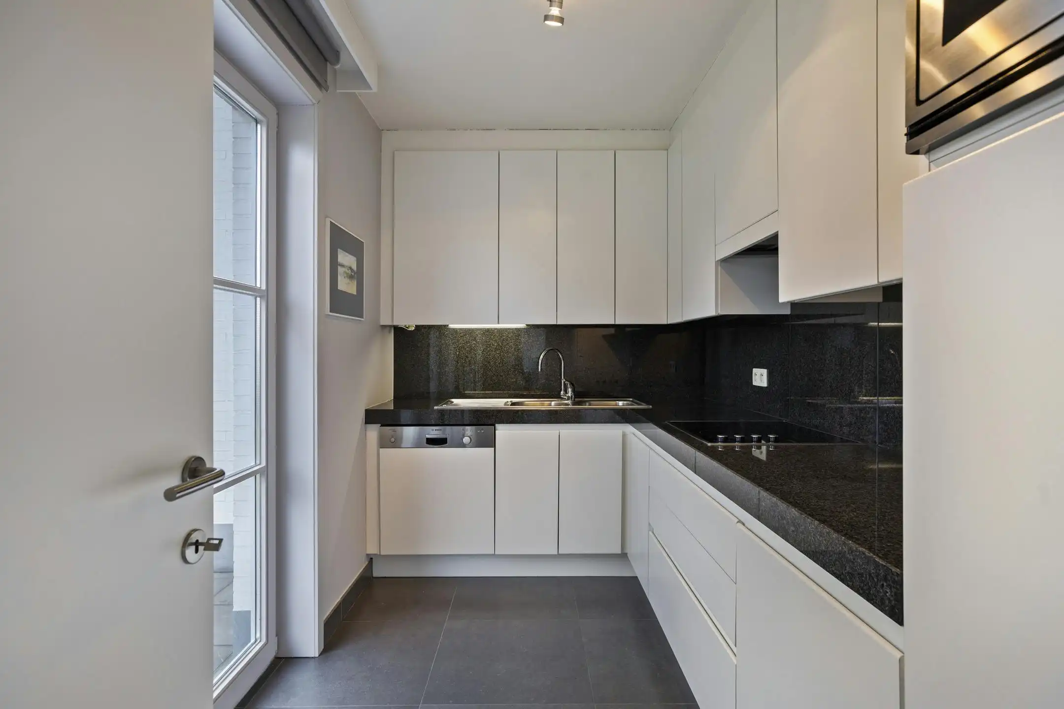 Appartement met 2 slaapkamers en zonnige tuin in Sint-Idesbald foto 6