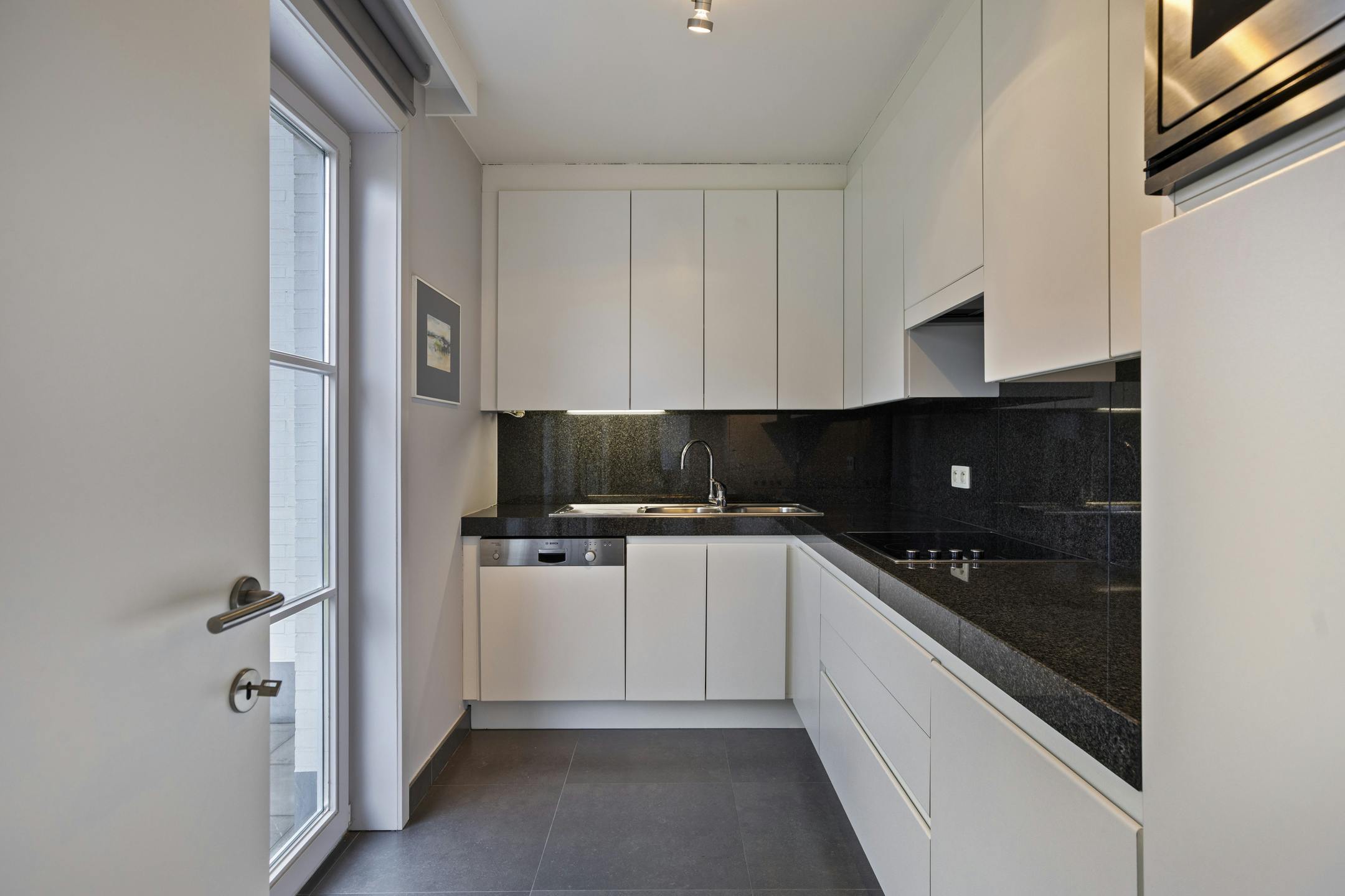 Appartement met 2 slaapkamers en zonnige tuin in Sint-Idesbald foto 6