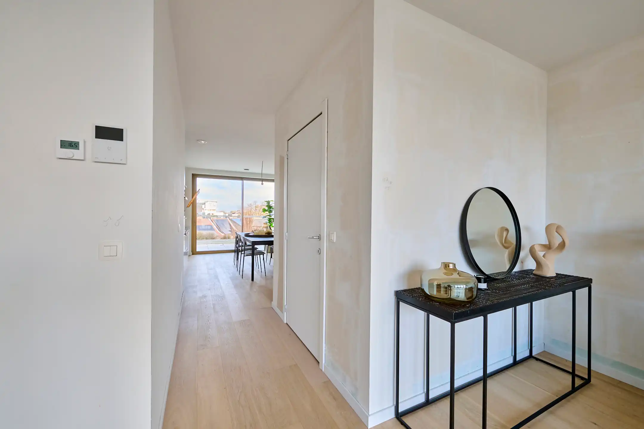 INSTAPKLAAR DOORZONAPPARTEMENT, 108m², 2 SLAAPKAMERS foto 16
