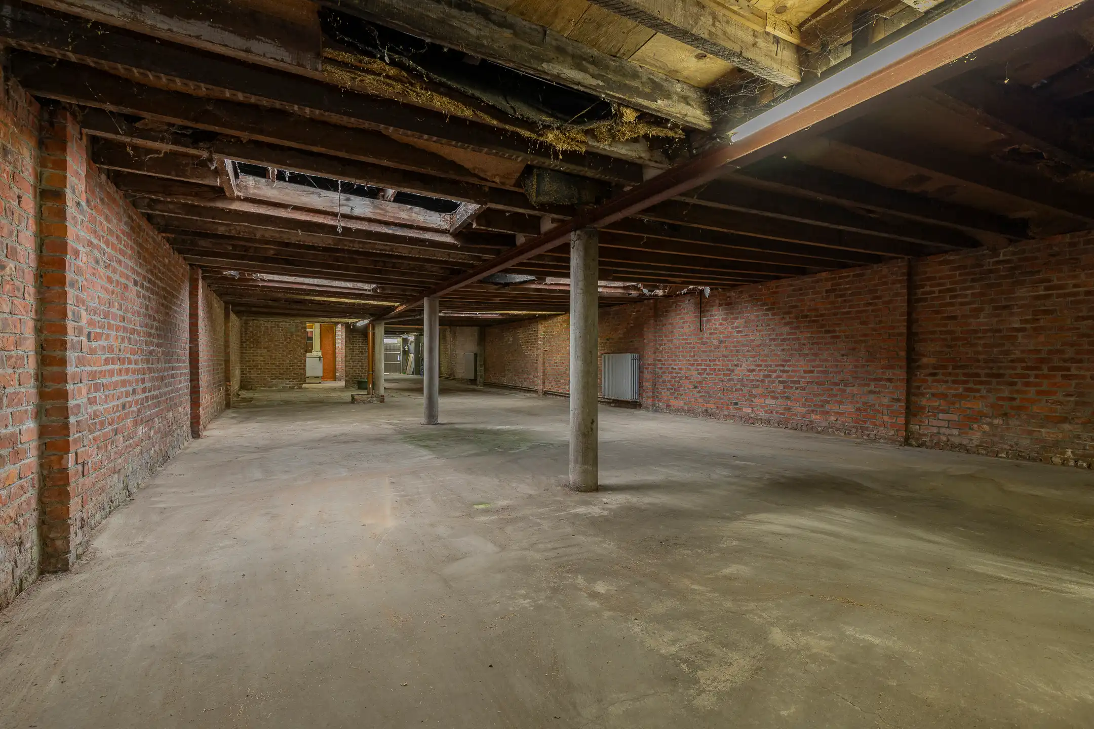 AALST – WONING MET VEEL STOCKAGERUIMTE OP TOPLOCATIE foto 24
