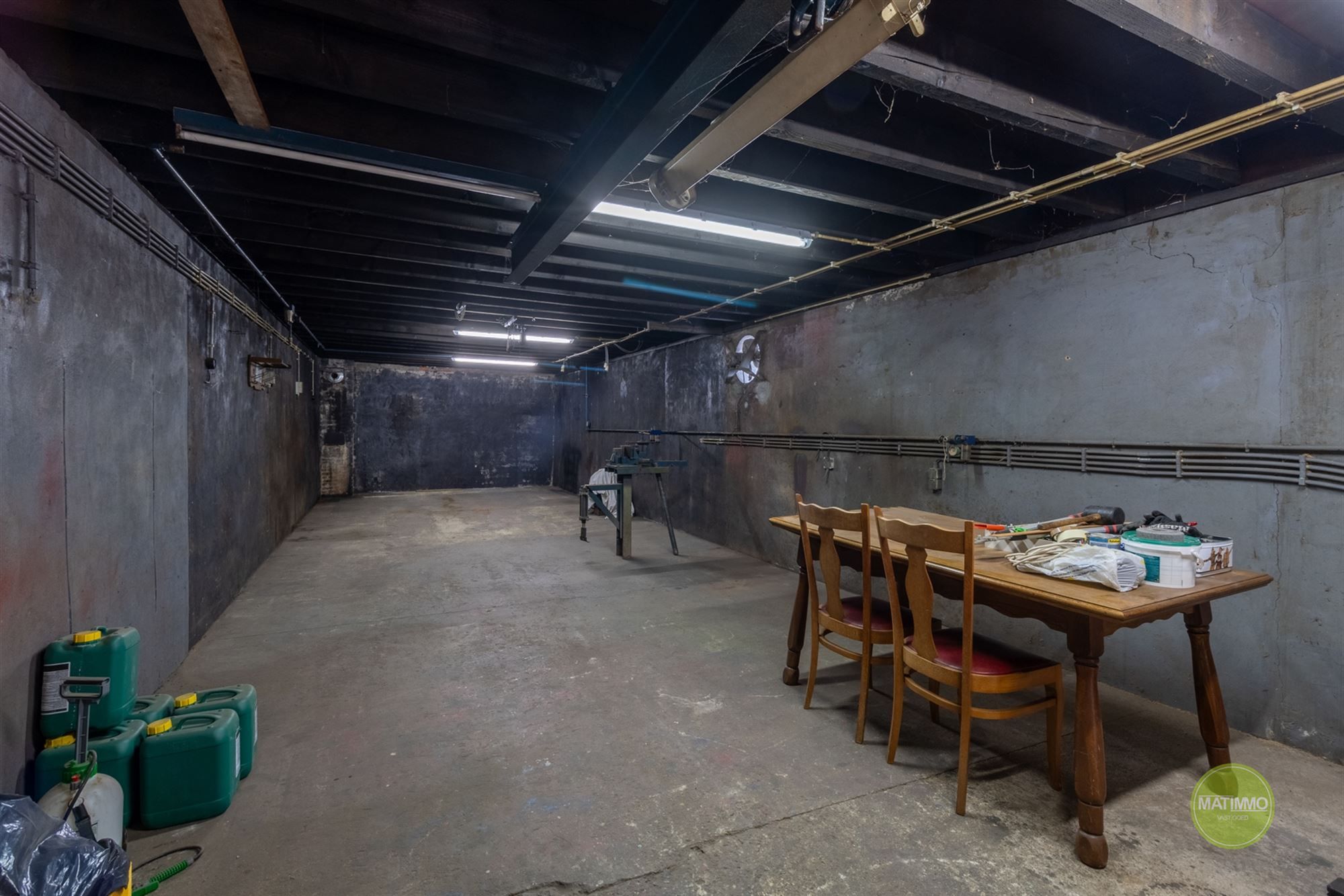 Te renoveren gezinswoning met werkhuis in Arendonk foto 20