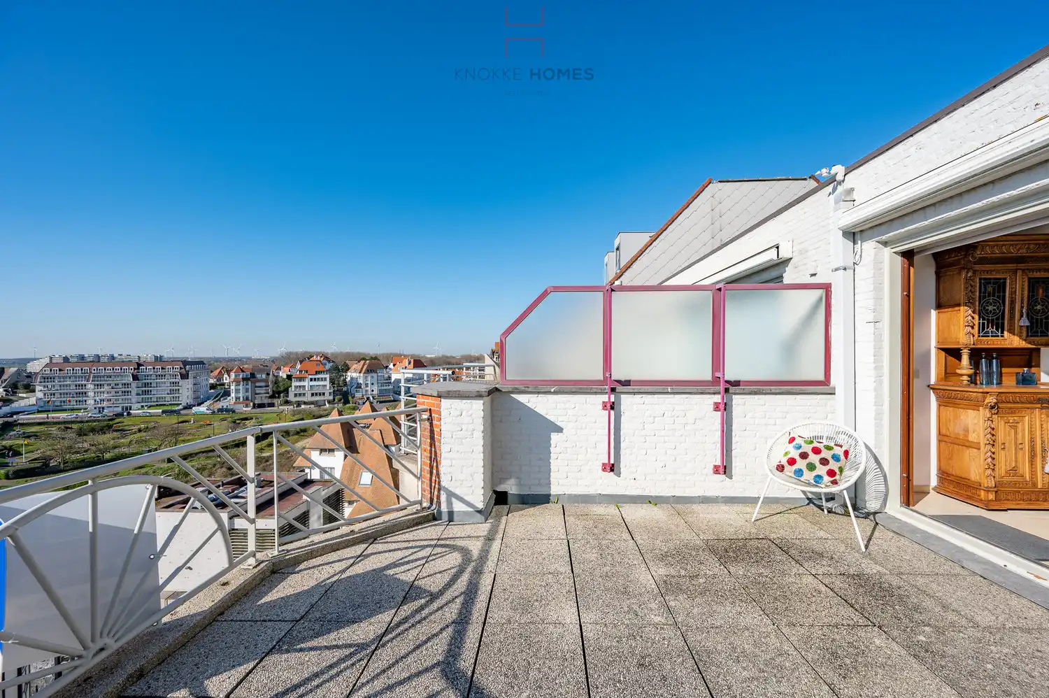 Duplexappartement met groot terras en open zicht over de minigolf en de villa's in Duinbergen foto 2