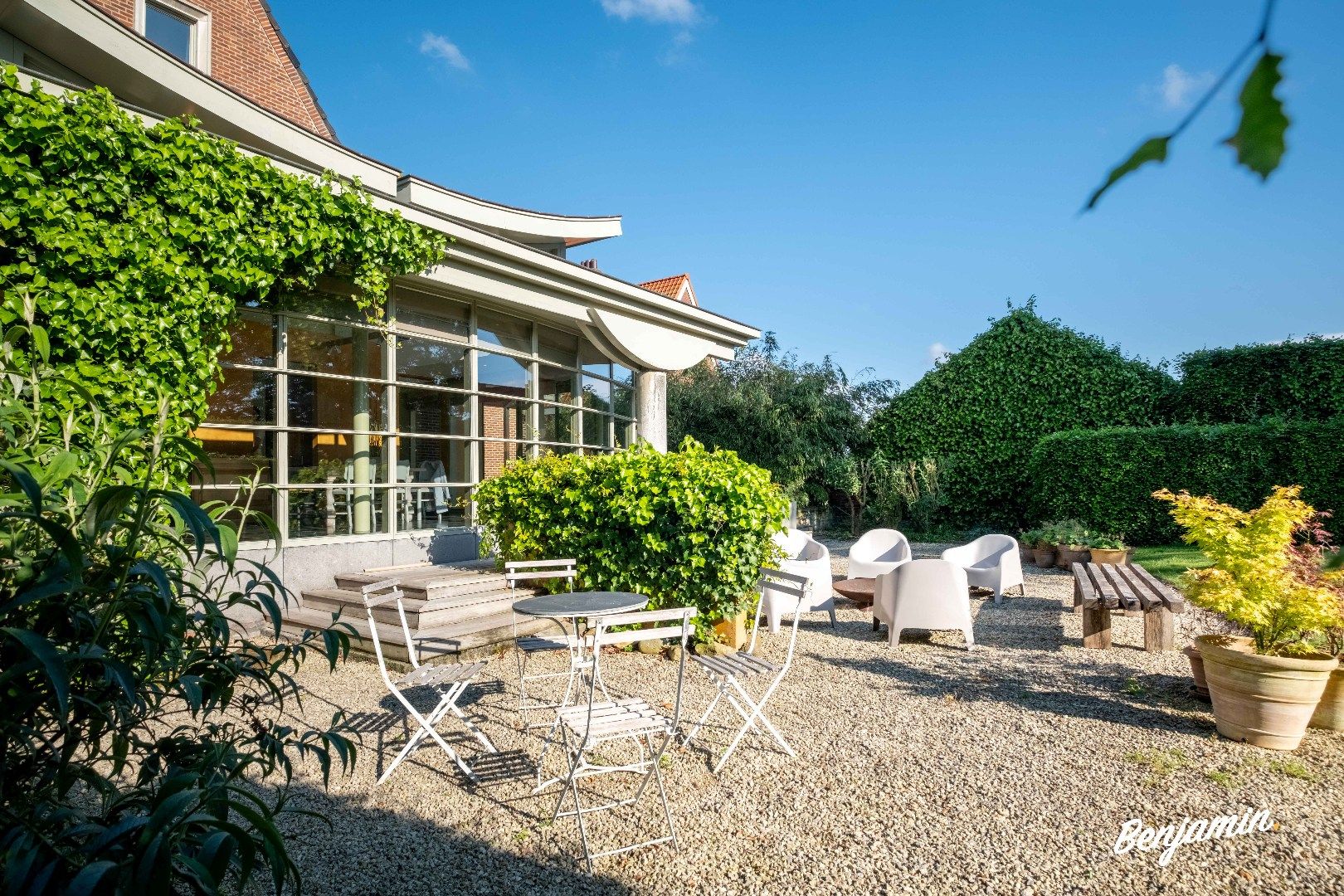 Villa met aparte praktijkruimte, zonnige tuin, garage en carport in Houthulst foto 10