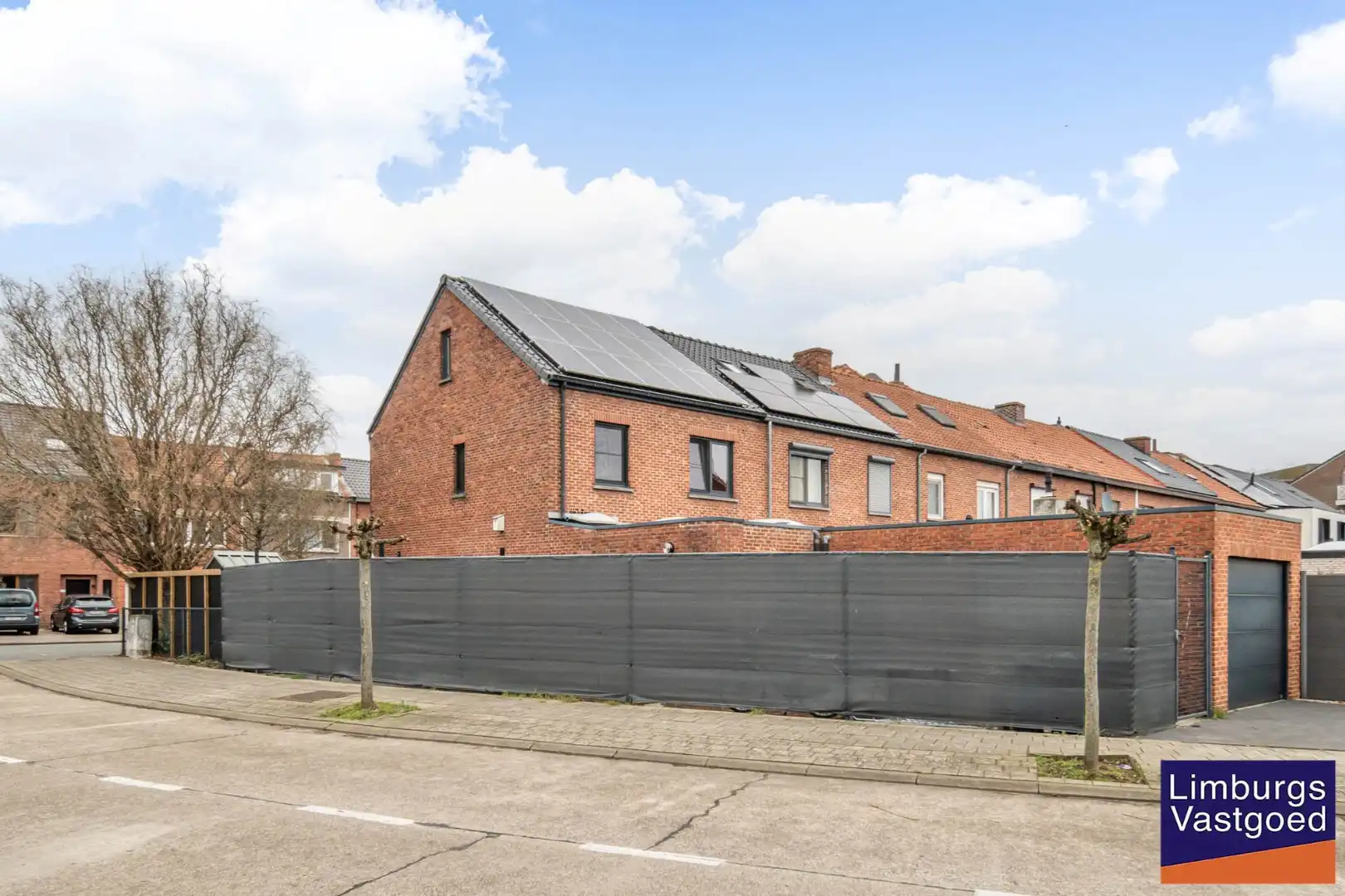 Stadswoning met 4 slpk, zuidgerichte tuin en garage, nabij kleine ring, station en Vredespark foto 24