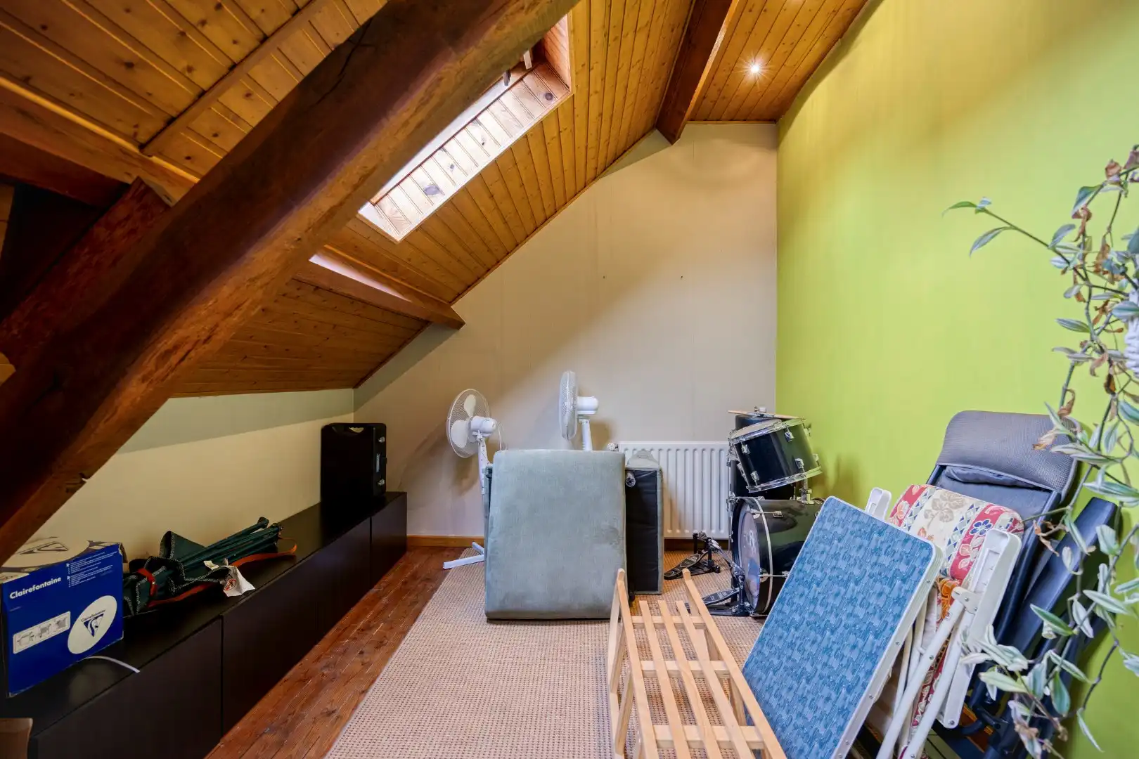 Ruime, instapklare woning met prachtig karakter en unieke tuin (29a40ca) !  foto 23