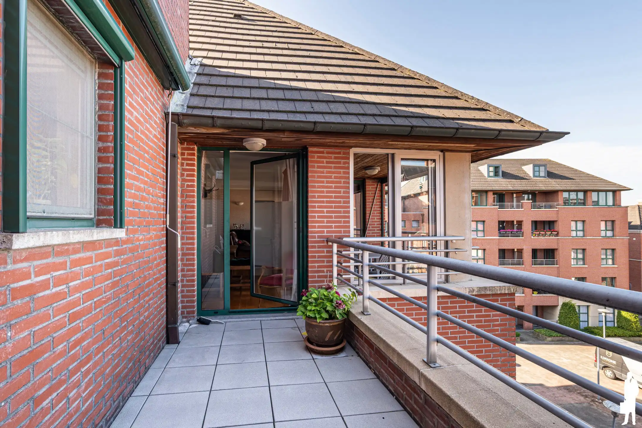 Ruime duplex met 4 slpk, 3 parkings en 3 bergingen foto 10