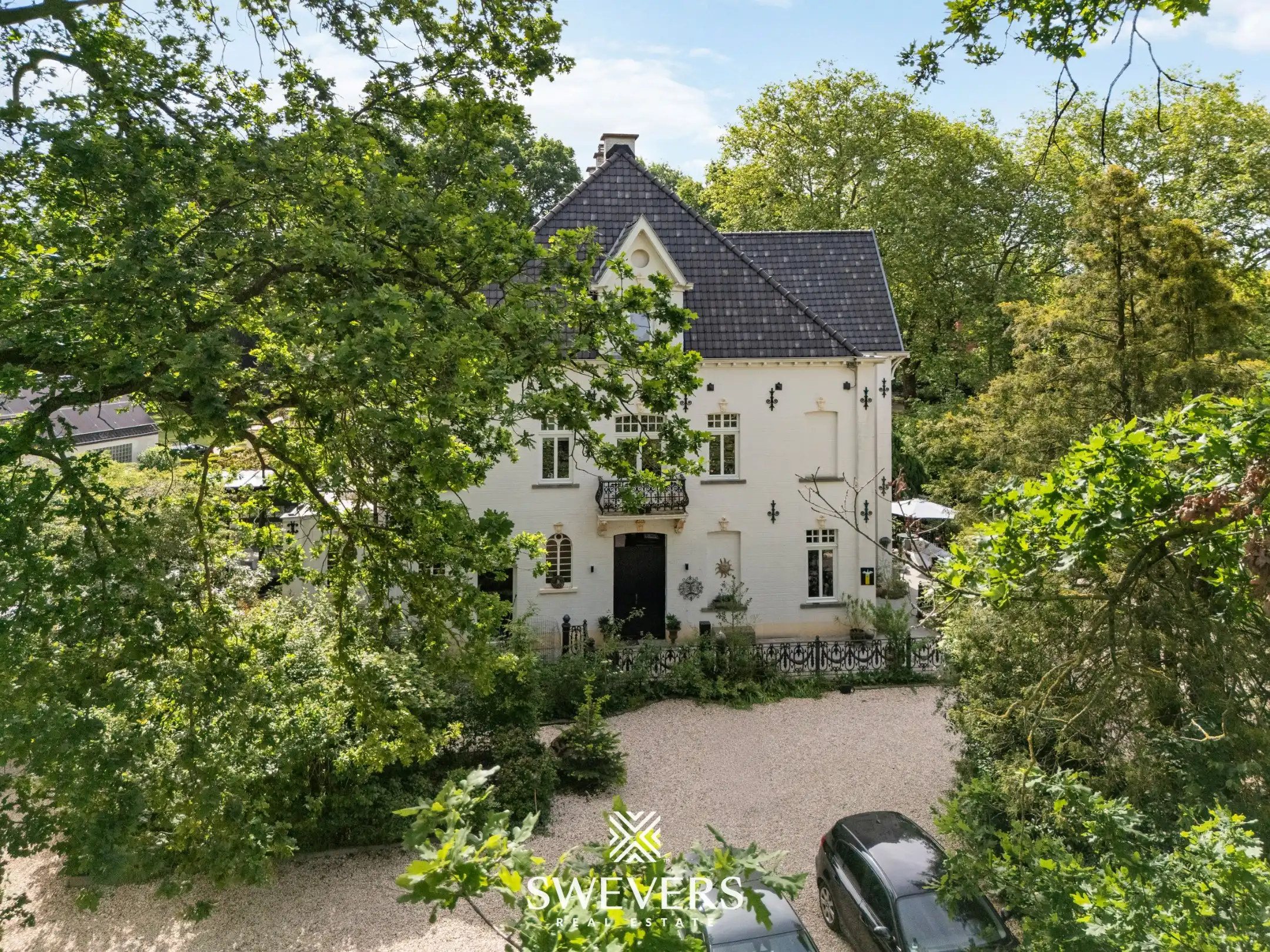 Belle-Epoque parel met 5 slpk in een park op 7.133m² foto 45