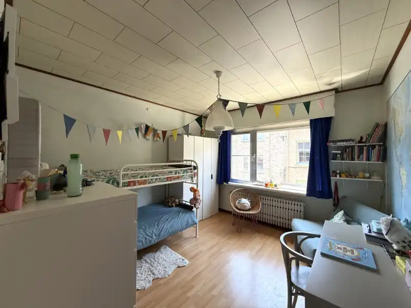 Ruime woning met tuin en garage op uitstekende ligging foto 12