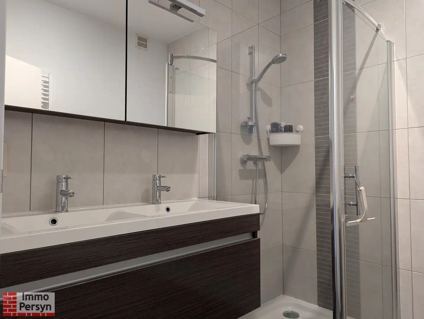 Gelijksvloer appartement met tuintje foto 13