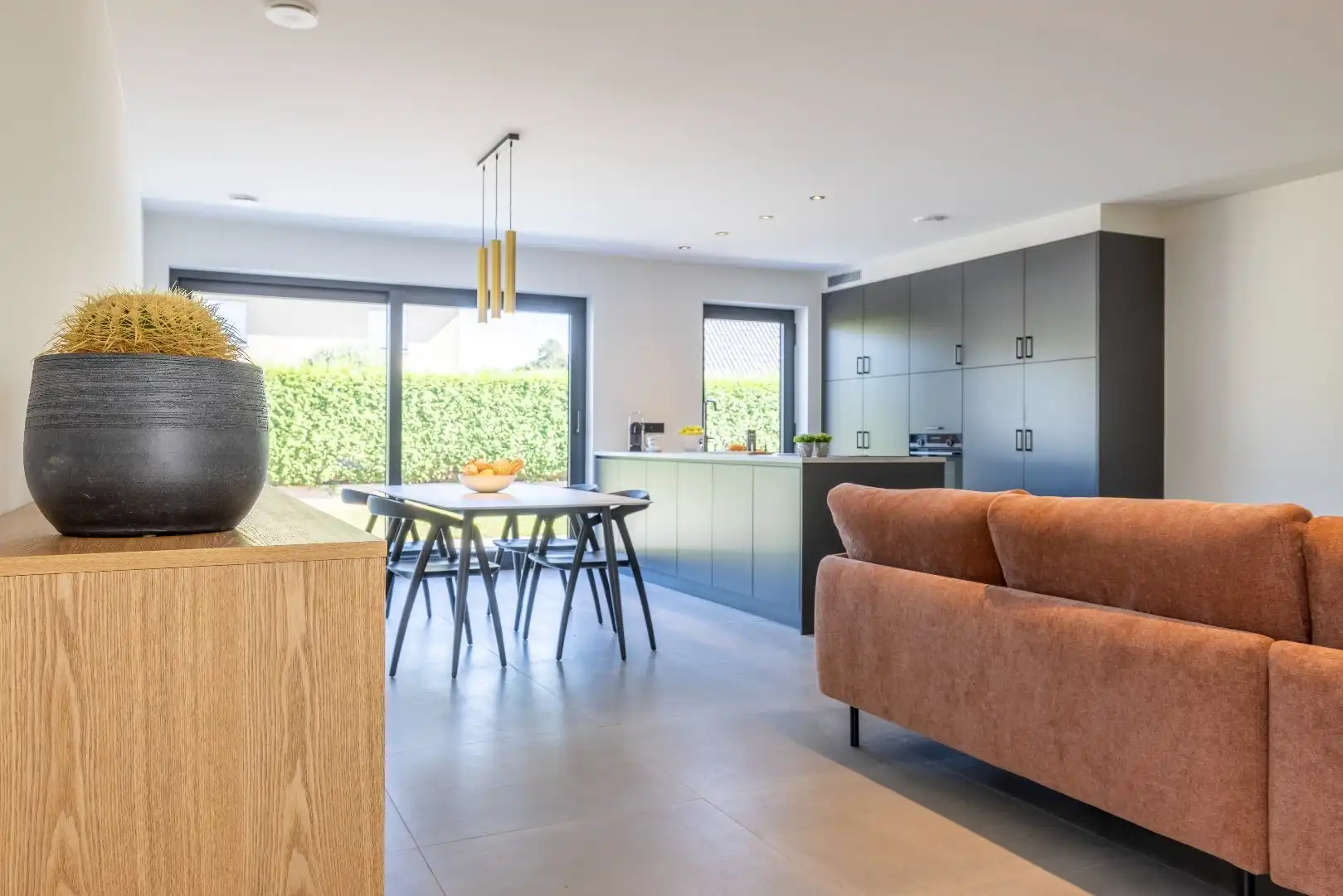 HALF OPEN NIEUWBOUW BEN-WONING MET 3 SLK, GARAGE, TERRAS EN TUIN foto 2