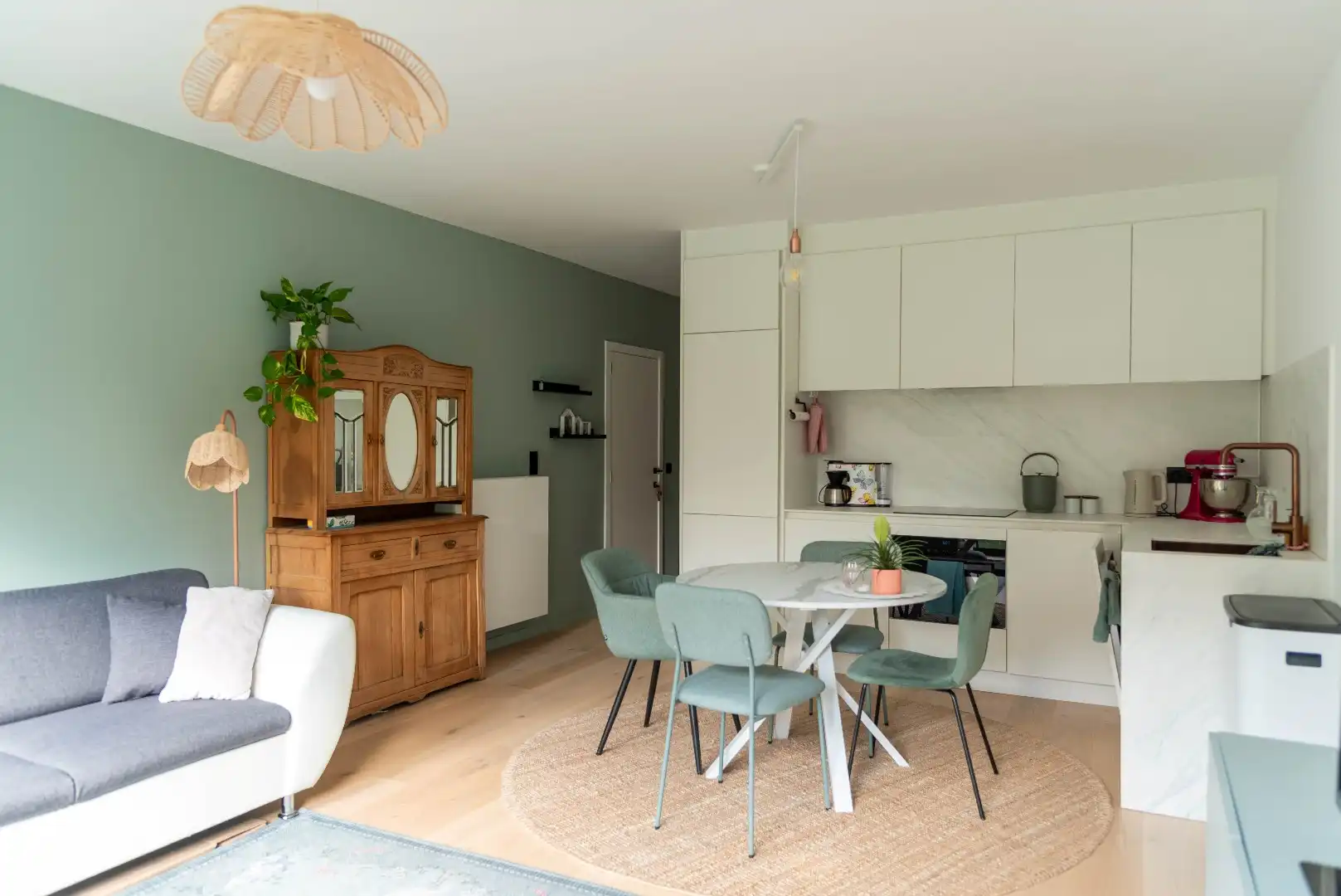 Luxueus en energiezuinig gelijkvloers met 2 slk, tuin én terras foto 6