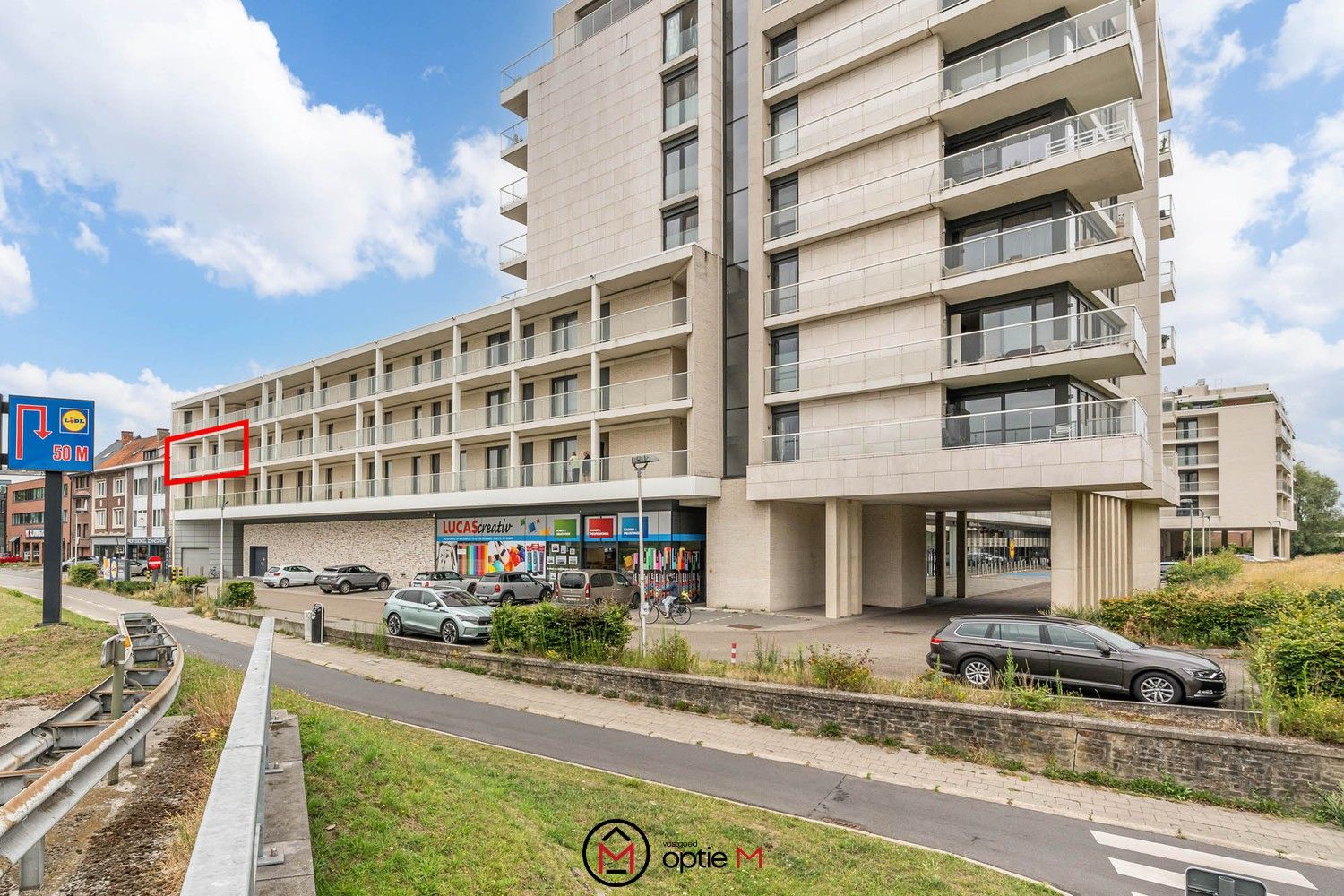 Lichtrijk appartement met ruim terras nabij centrum Hasselt foto 18