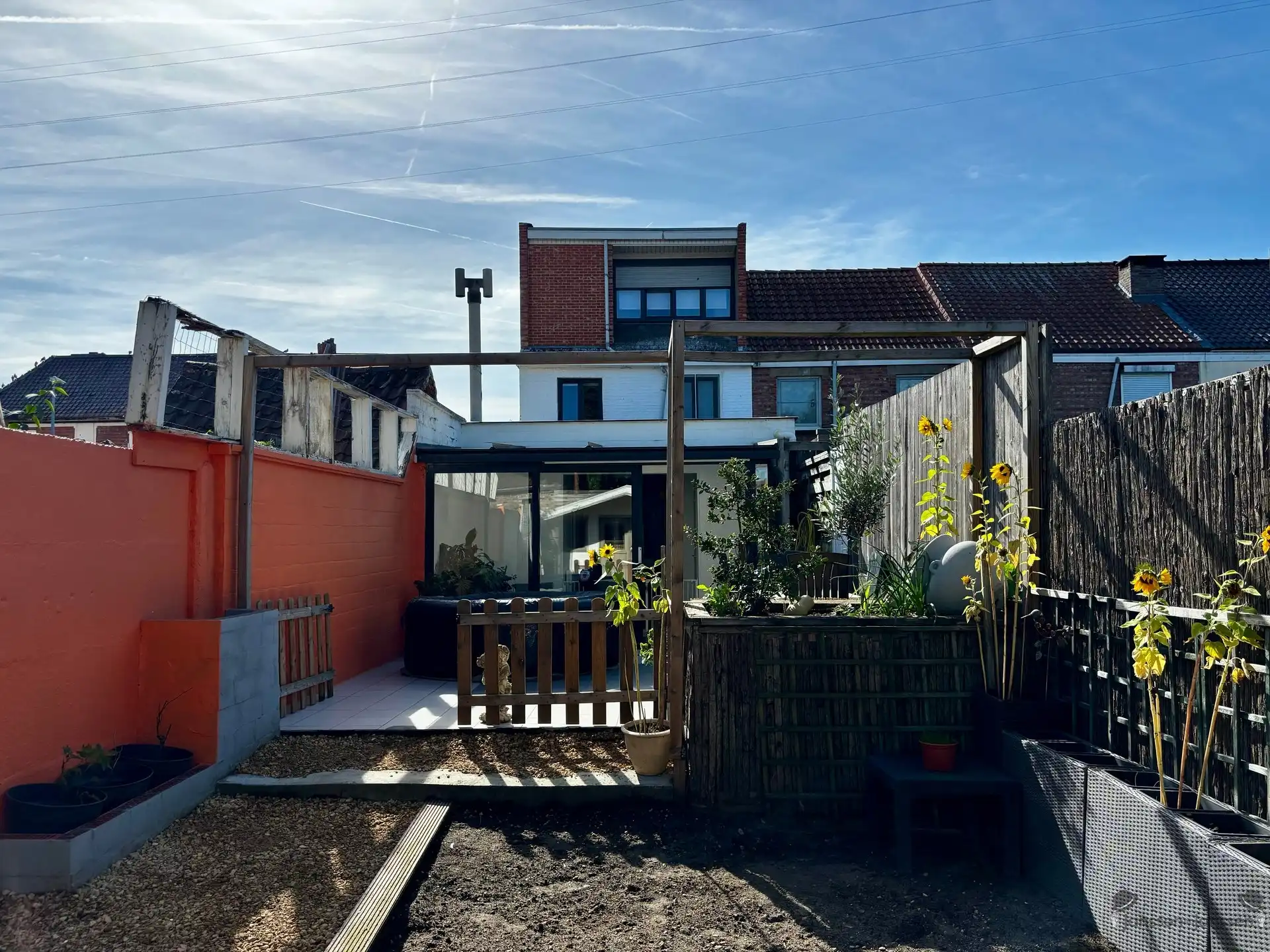 Rijwoning met 3 slaapkamers & tuin foto 17