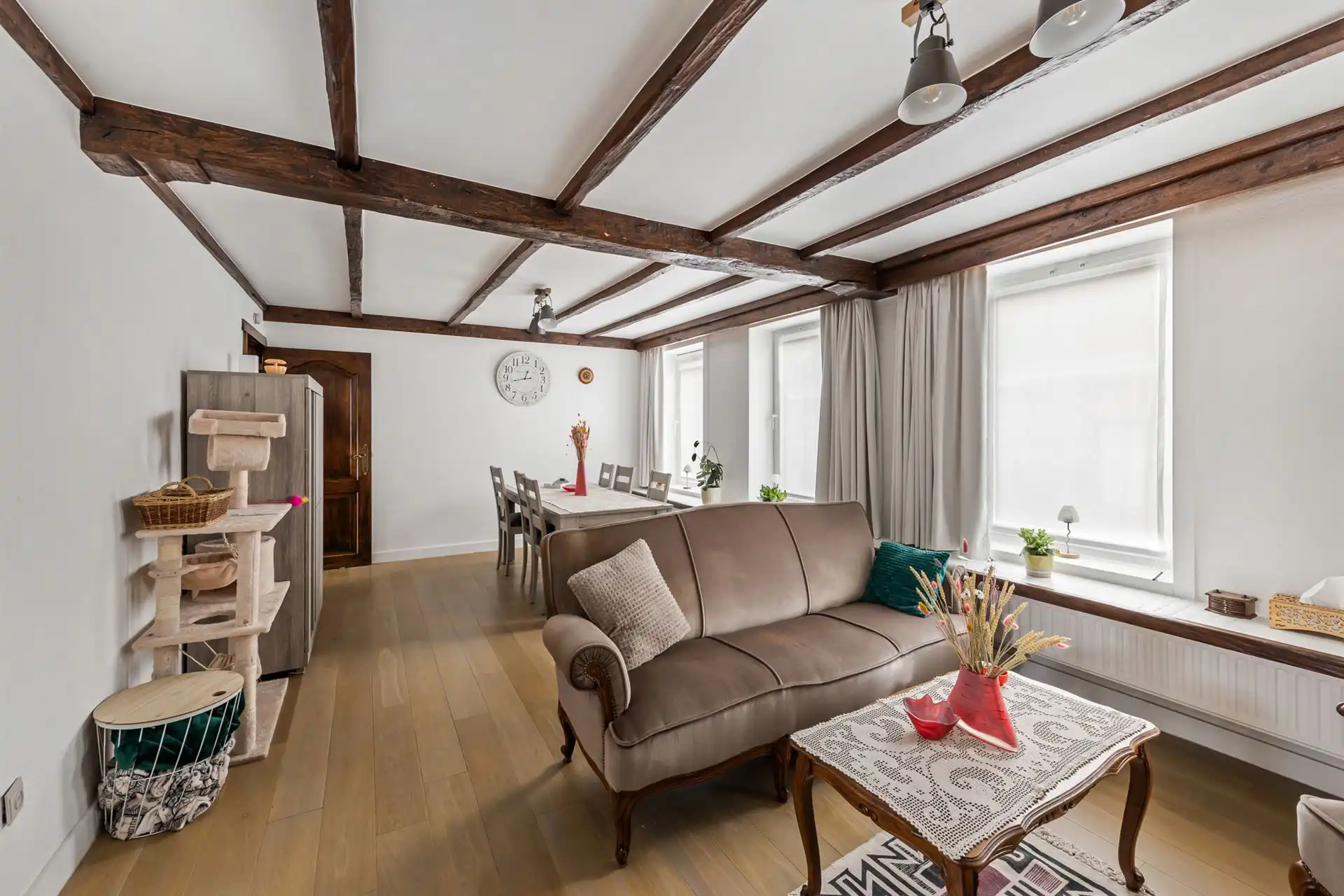 TOPGELEGEN commercieel handelspand met appartement. foto 15