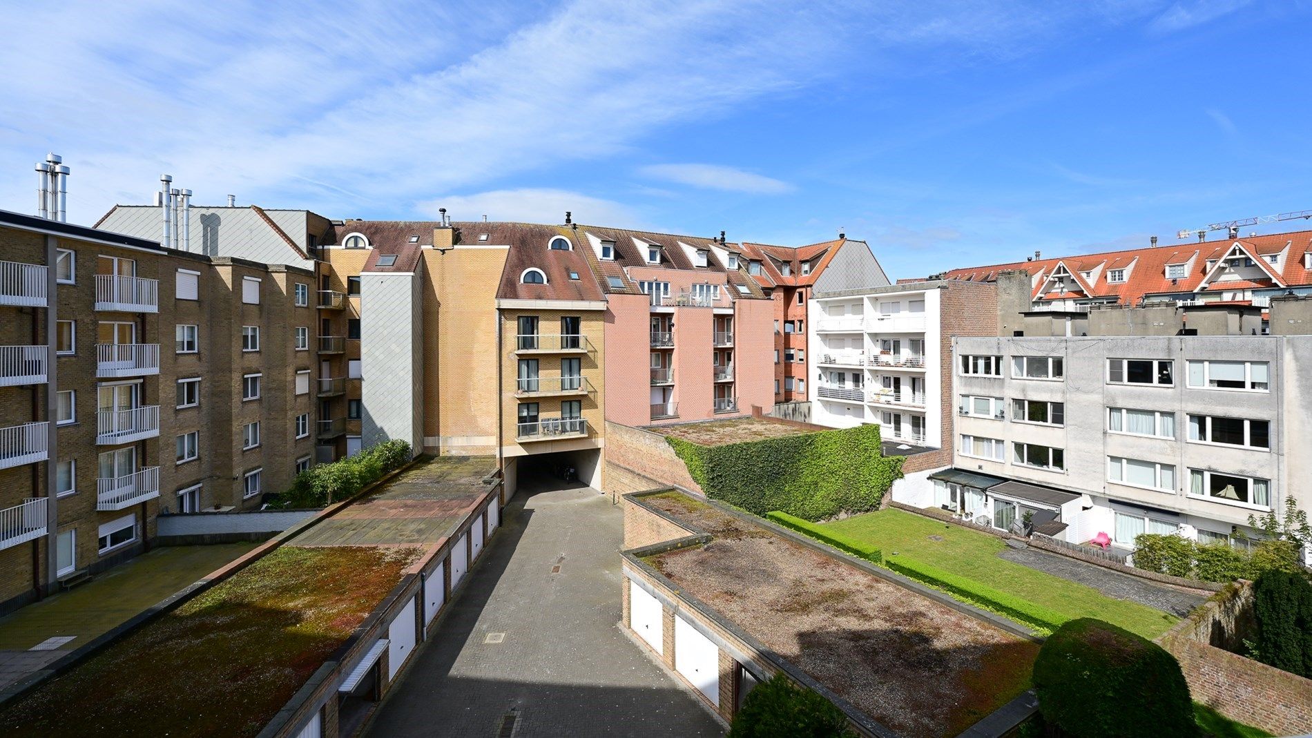 Verzorgd appartement met aangename gevelbreedte genietend van een prachtig open zicht op de villa's, gelegen in het centrum van Knokke. foto 20