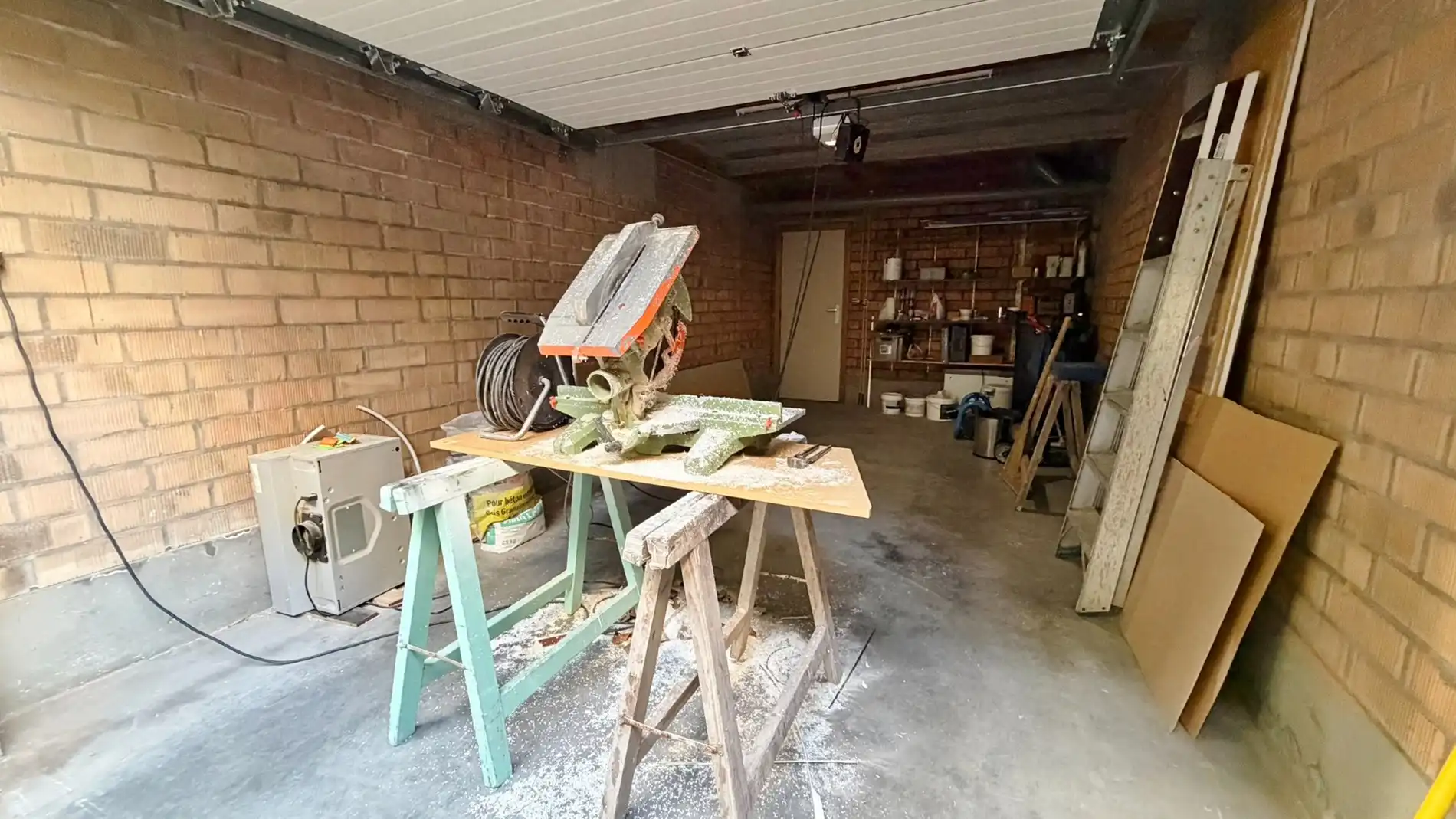 Ruim en lichtrijk appartement met garage, terras en open zicht foto 18